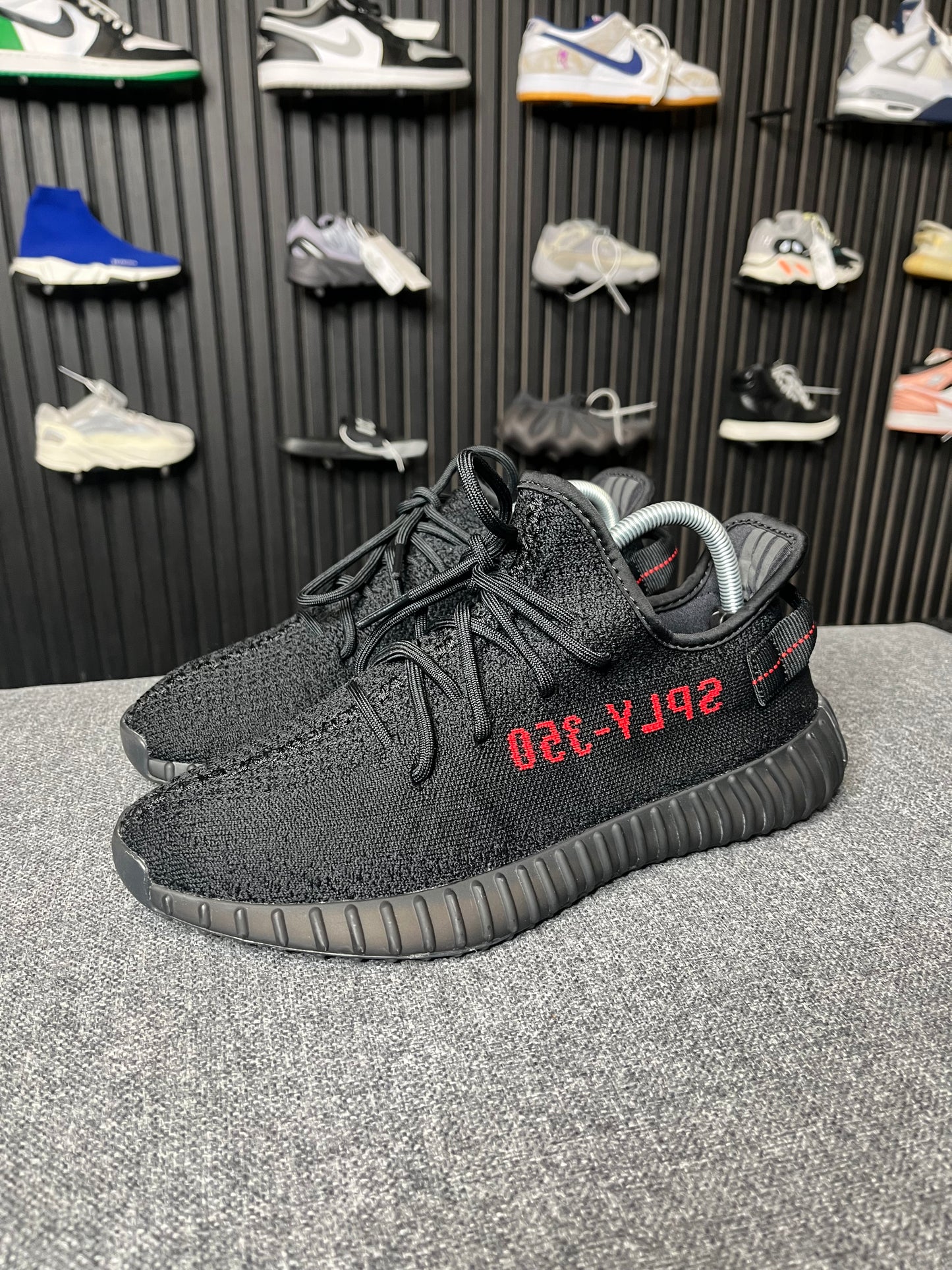 Yeezy Boost 350 Bred UK 8.5 2496