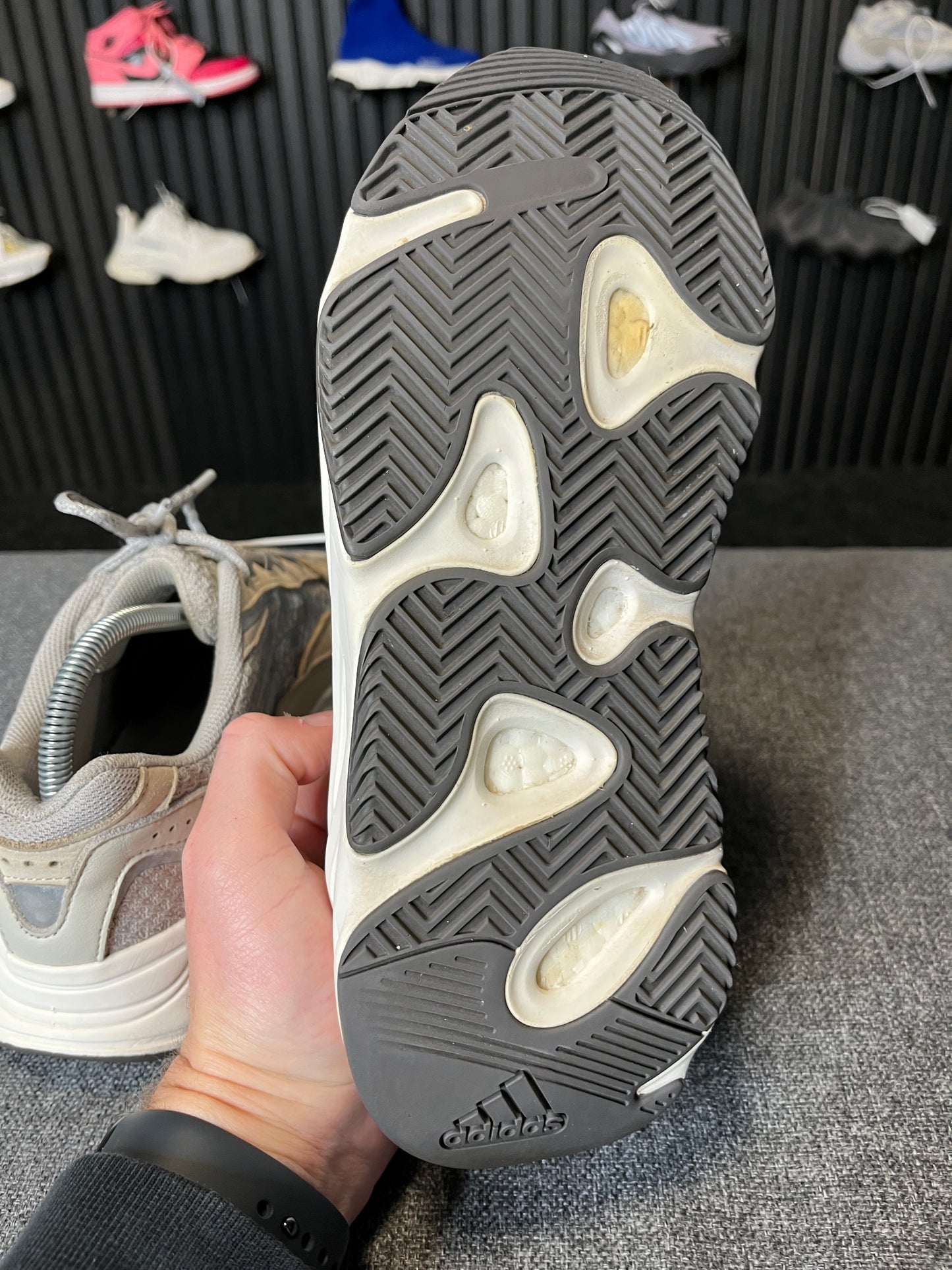 Yeezy 700 Static UK 7.5 2556