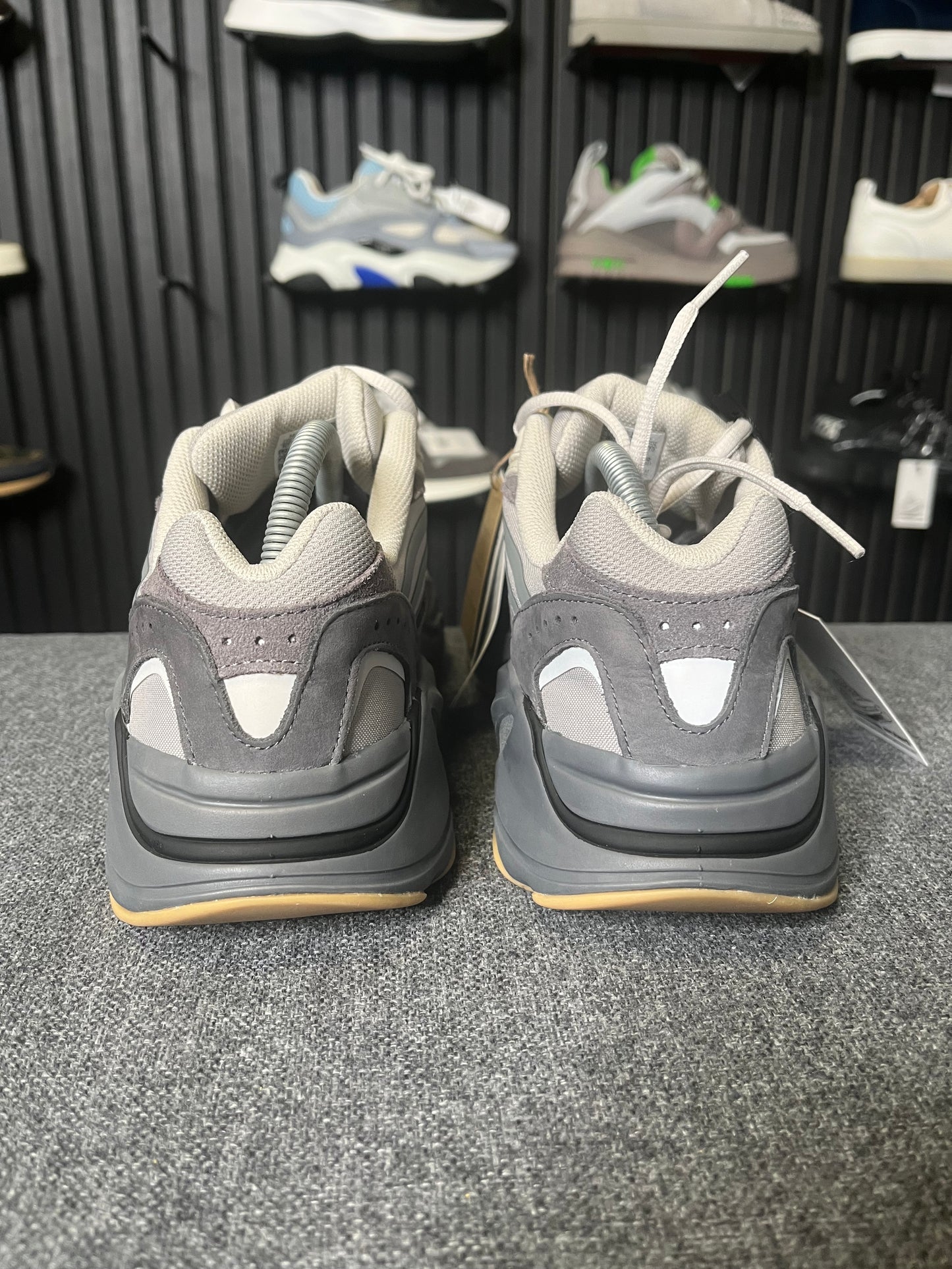 Yeezy 700 Tephra UK 9.5 3462
