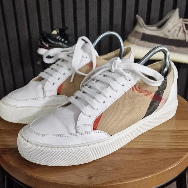 Burberry Salmond White UK2