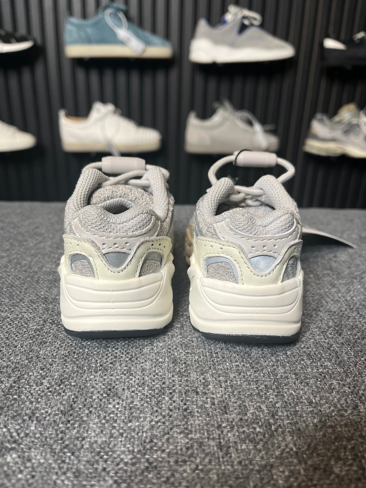 Yeezy 700 Static UK 3 Kids 2929