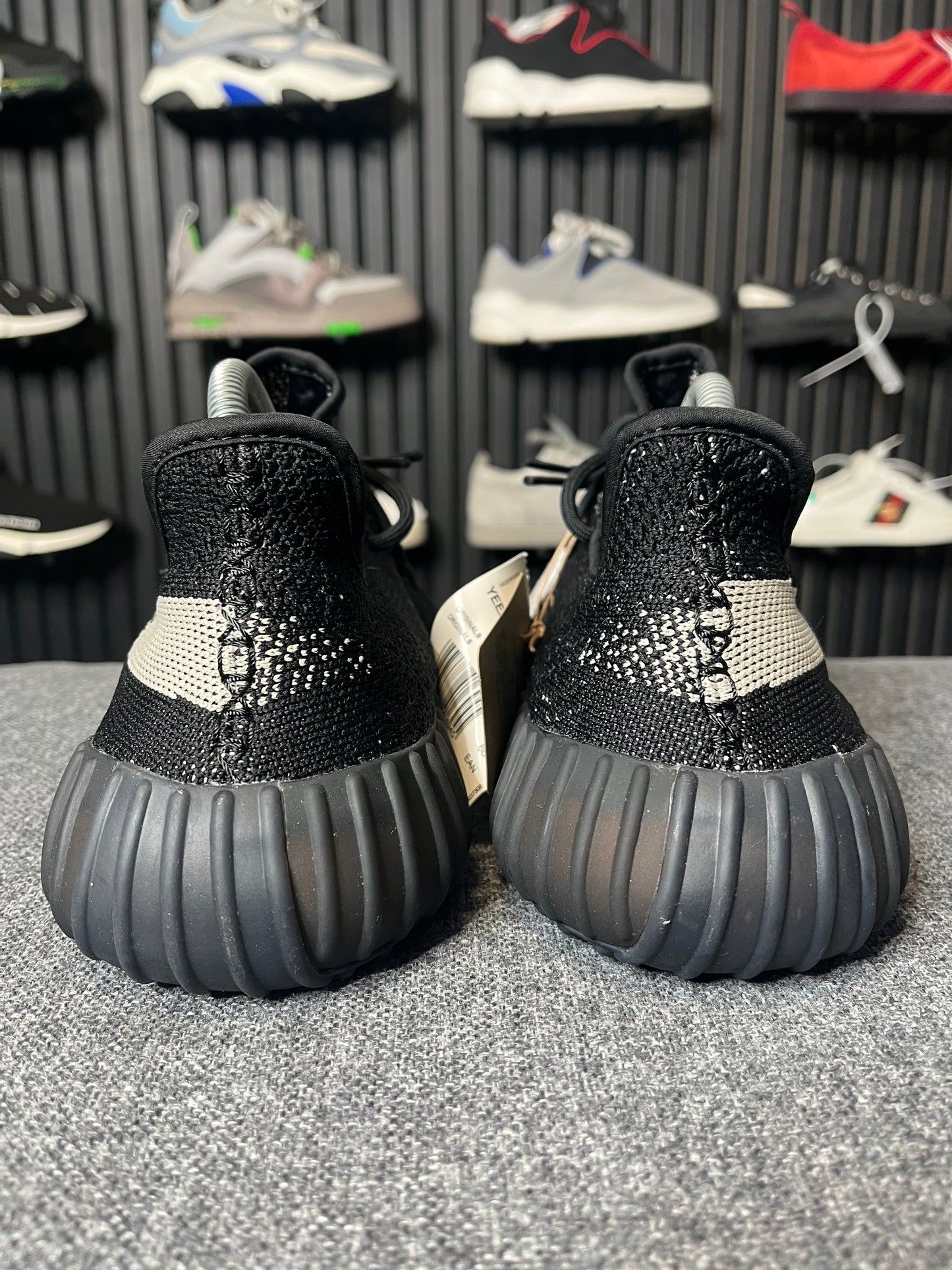 Yeezy 350 Oreo UK 8 3018