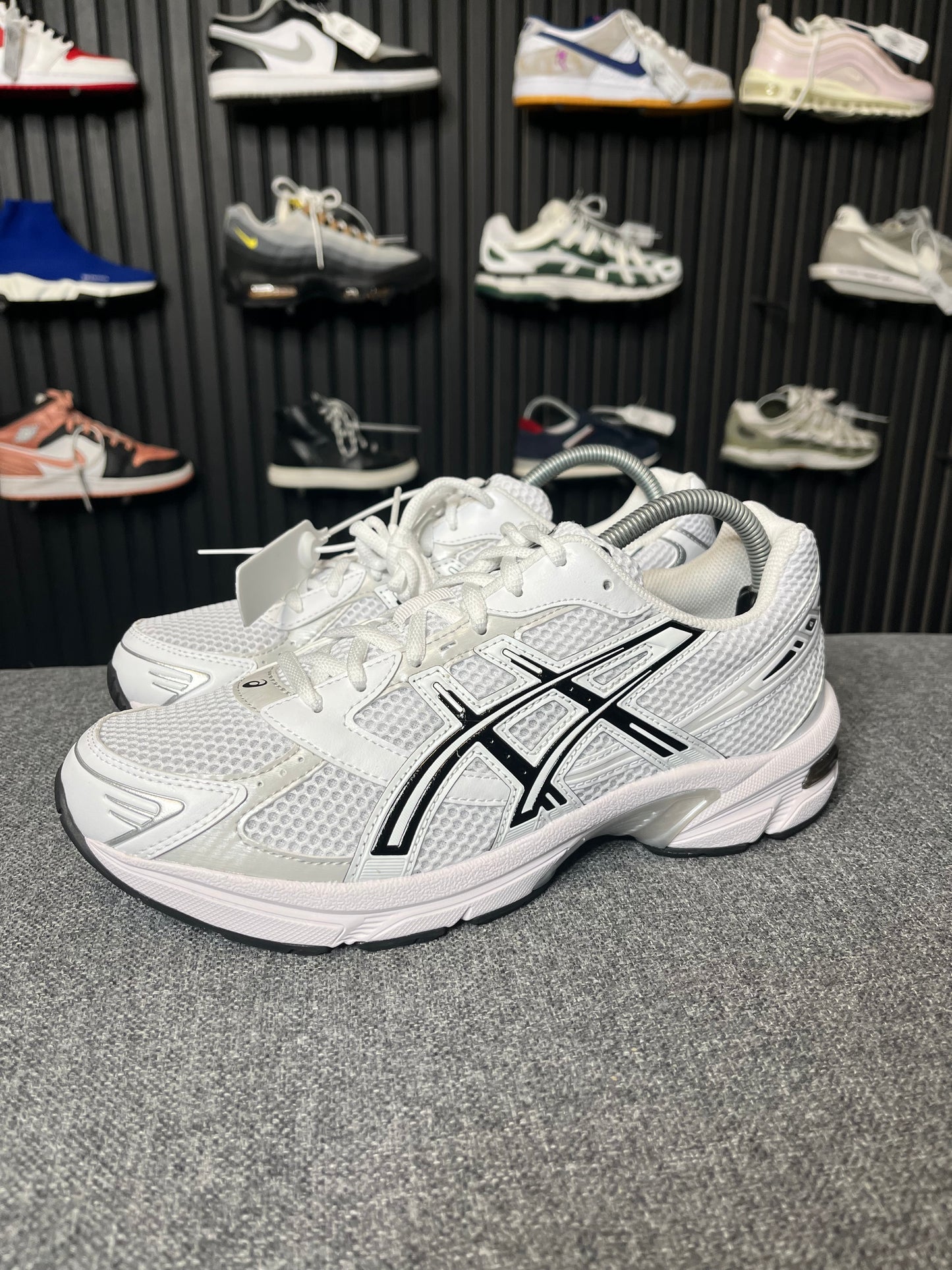 Asics Gel Black/White UK 8 2604