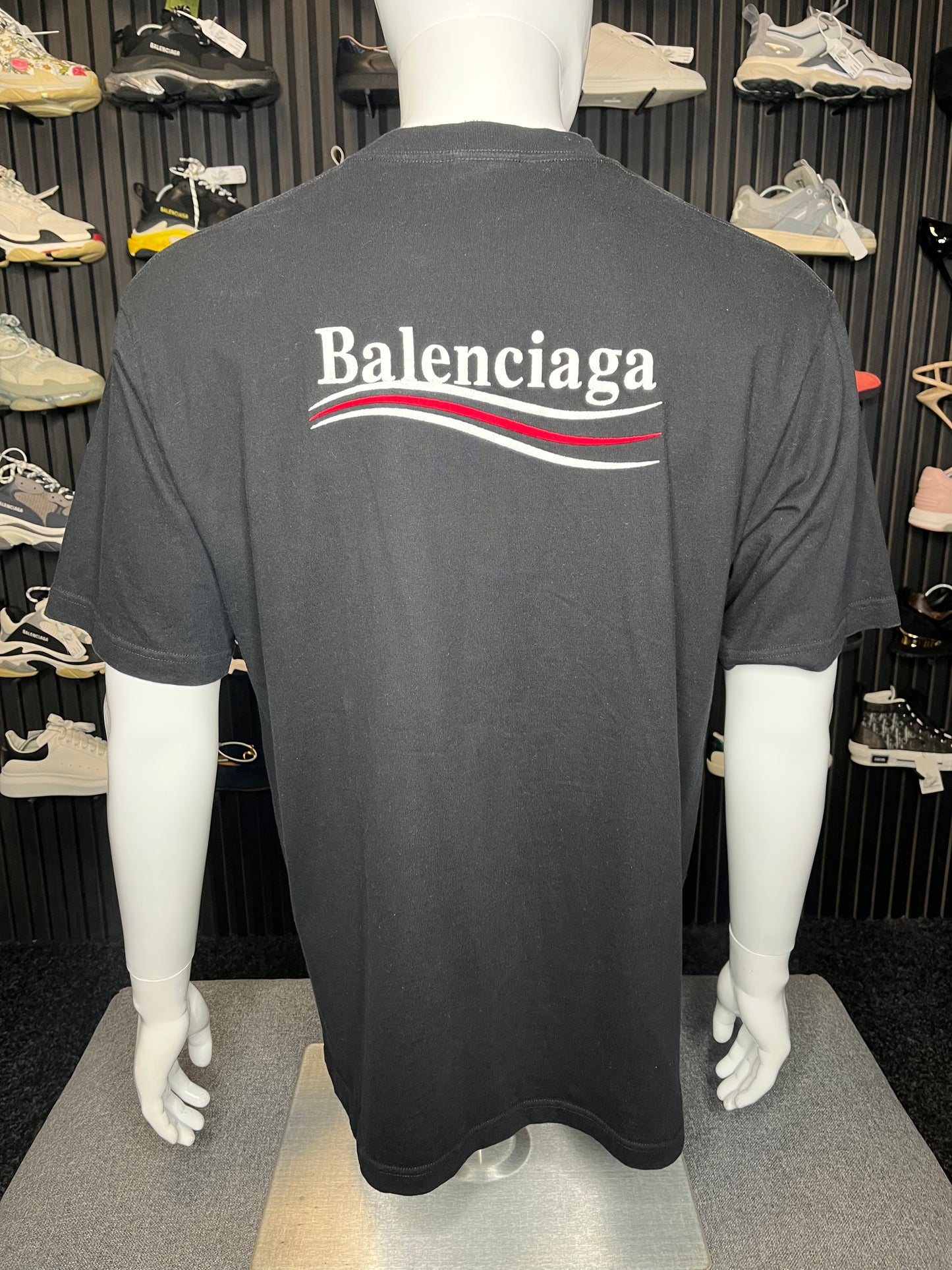 Balenciaga Tee XS Fits Small 3046