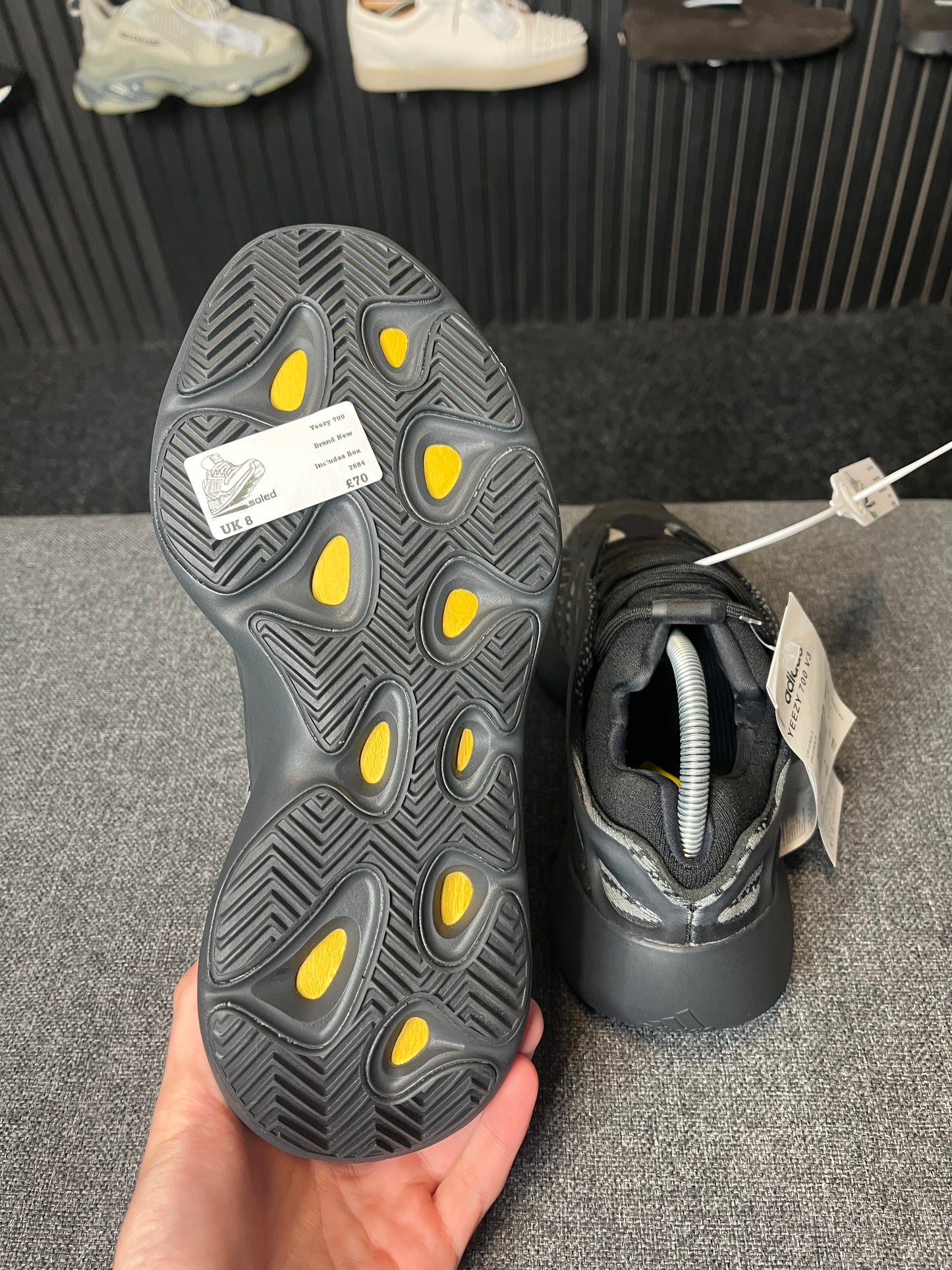 Yeezy 700 Dark Glow UK 8 2684