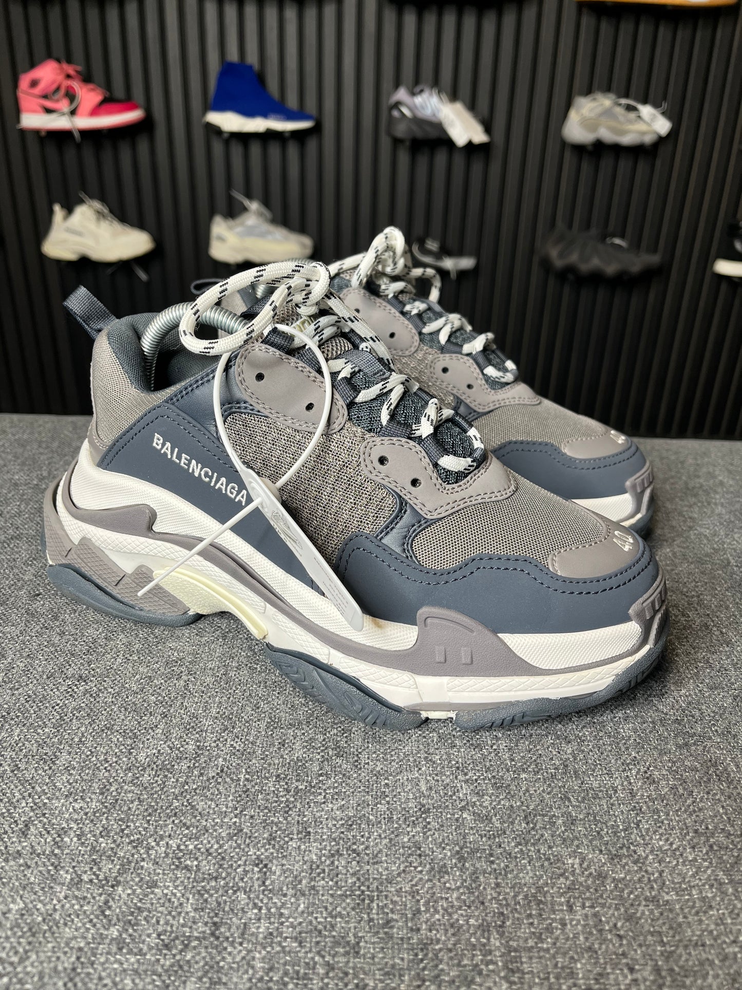 Balenciaga Triple S UK 6 2518