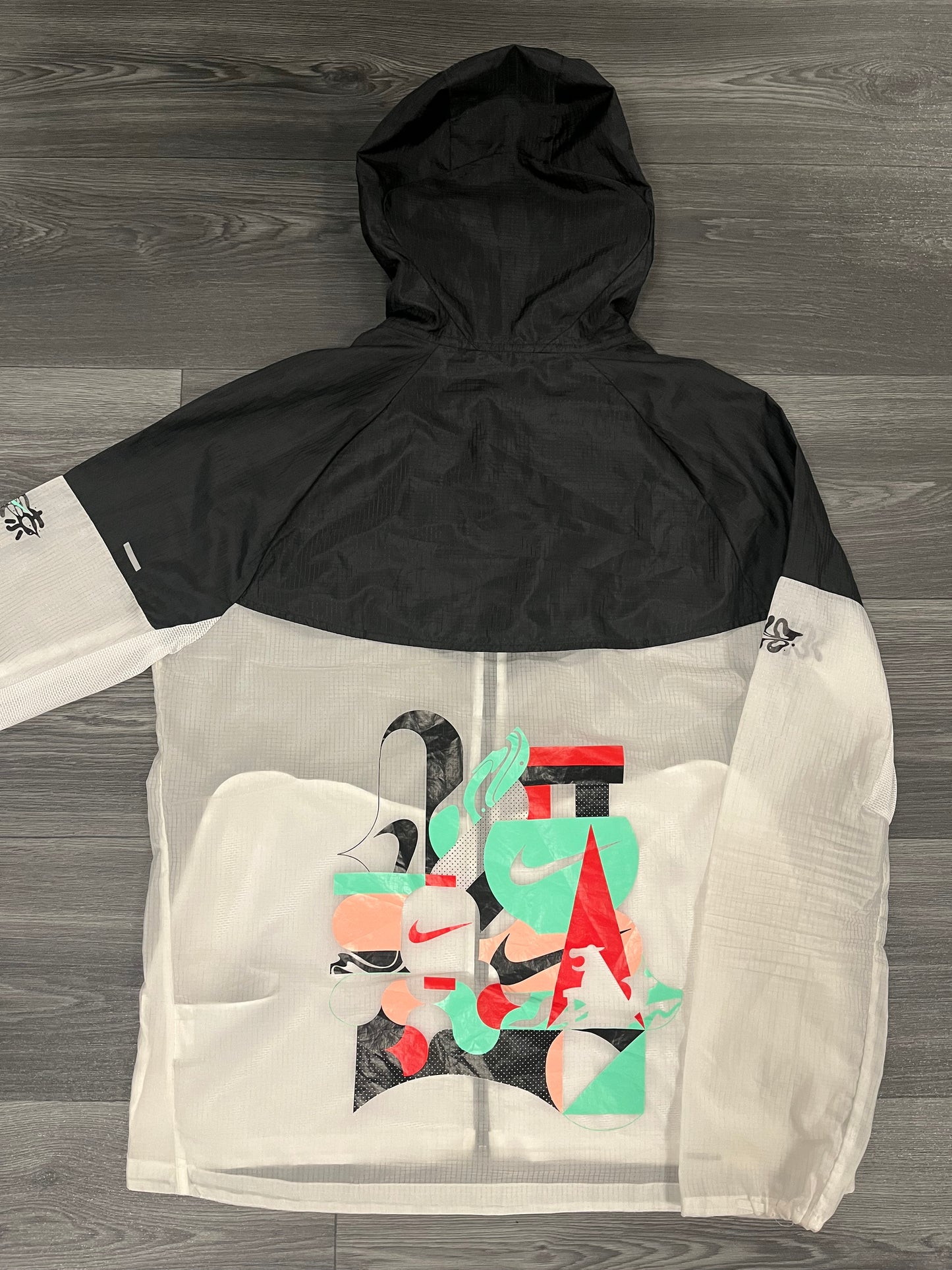 Nike Tokyo Windrunner Medium 3500