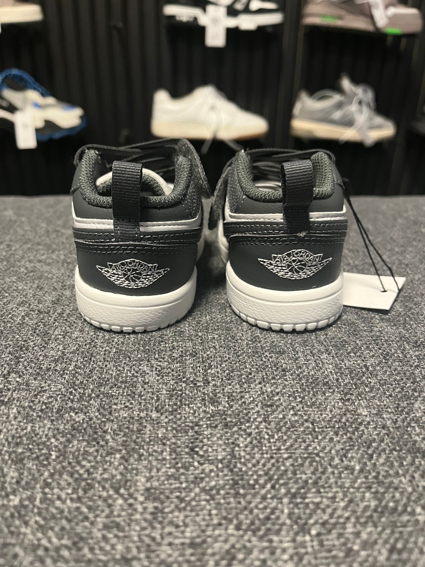 Nike Jordan UK 4.5 Kids 3525