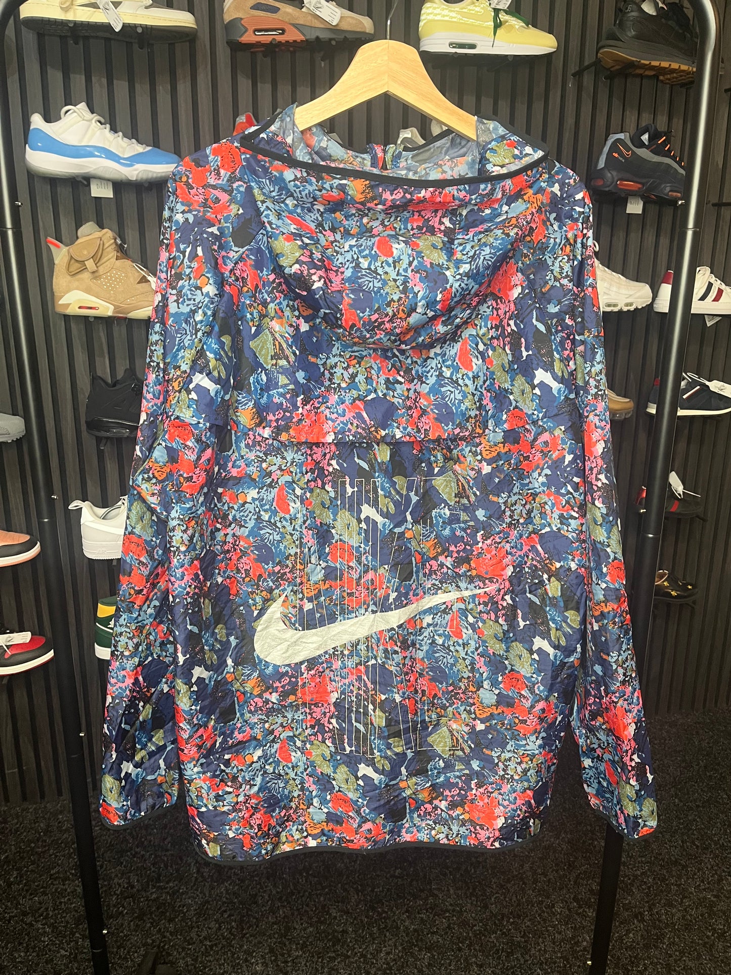 Nike Floral Windrunner XL 3422
