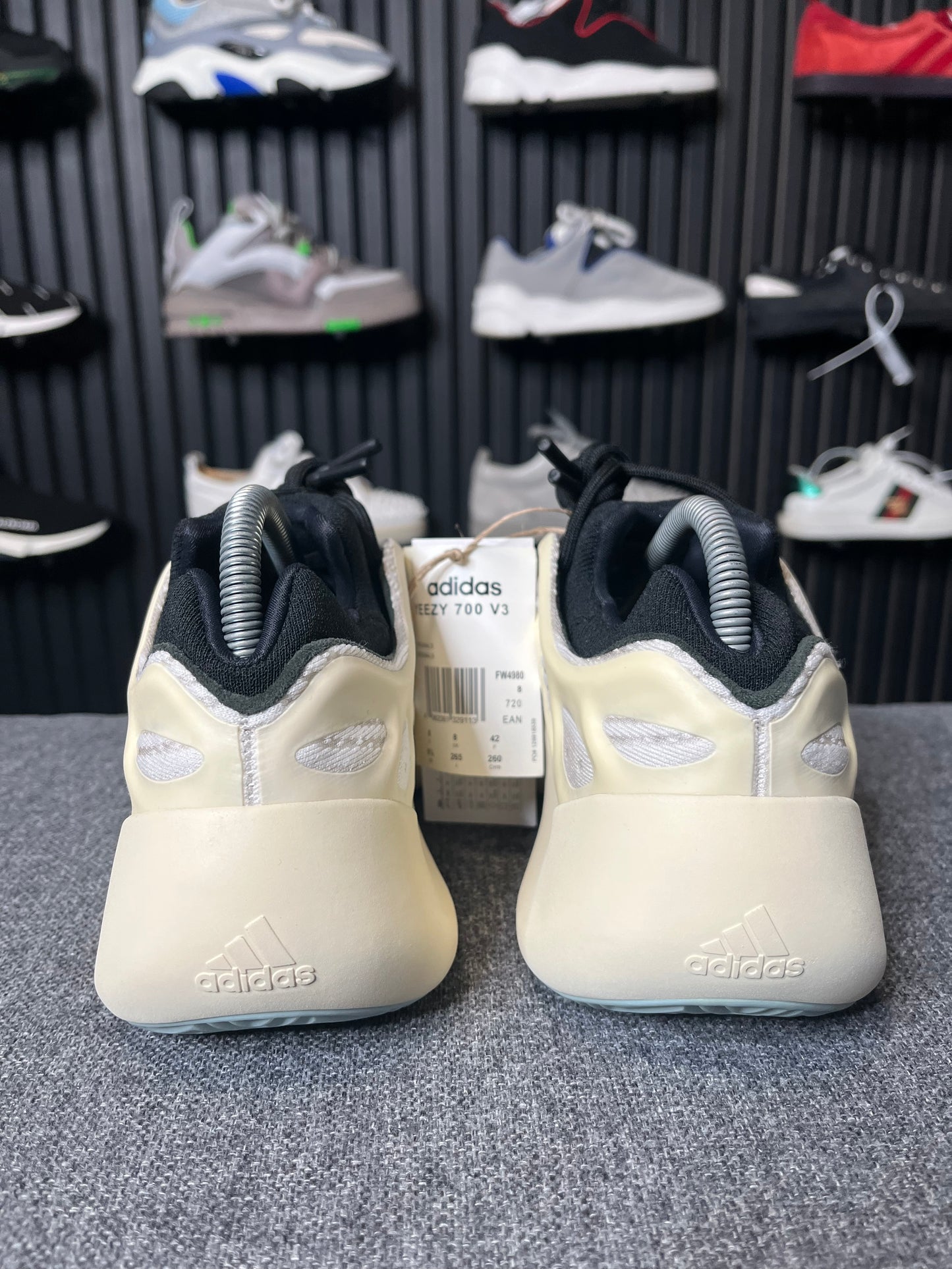 Yeezy 700 Azael UK 8 3025