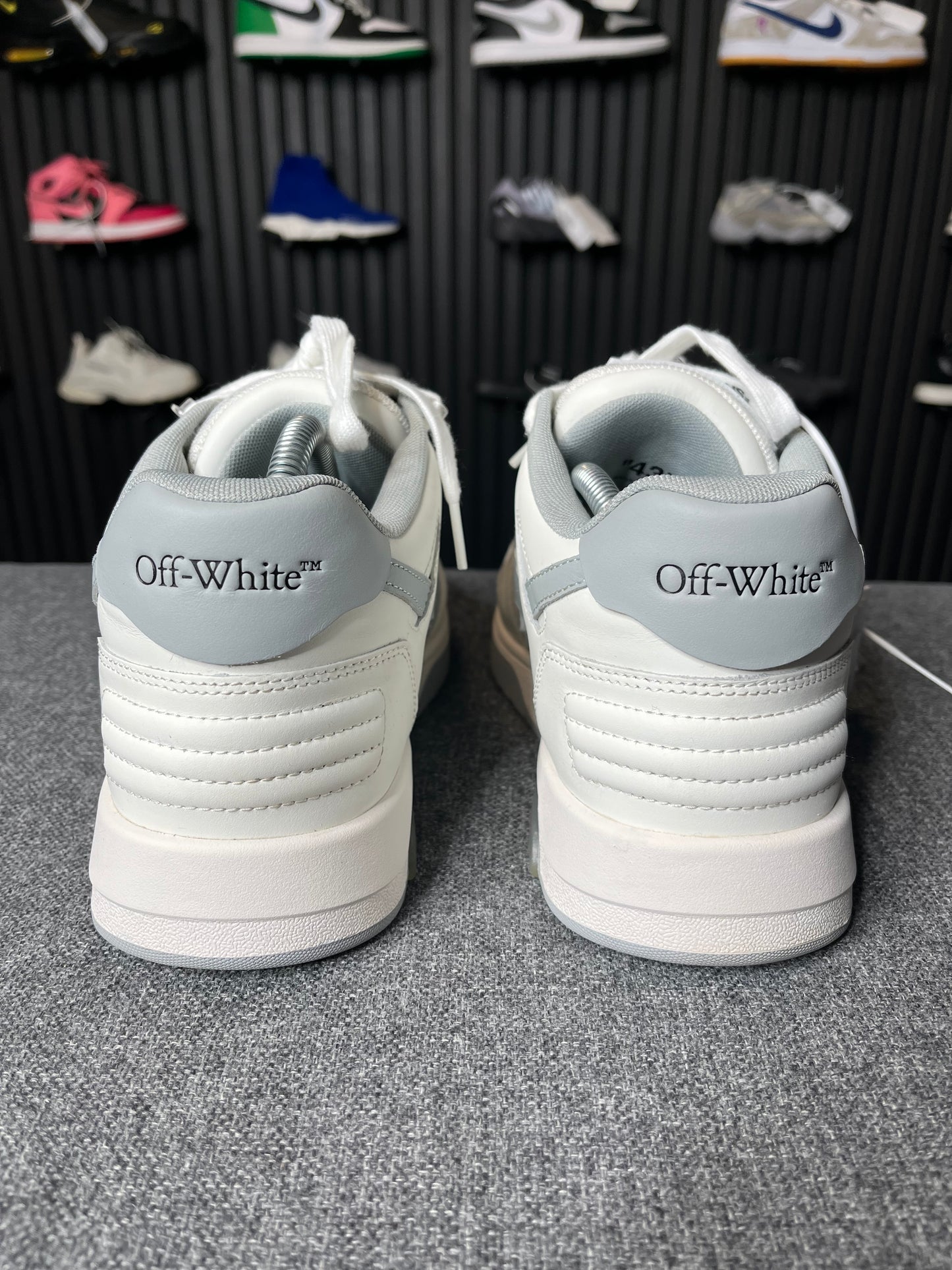 Off White Out of Office UK 9 2512