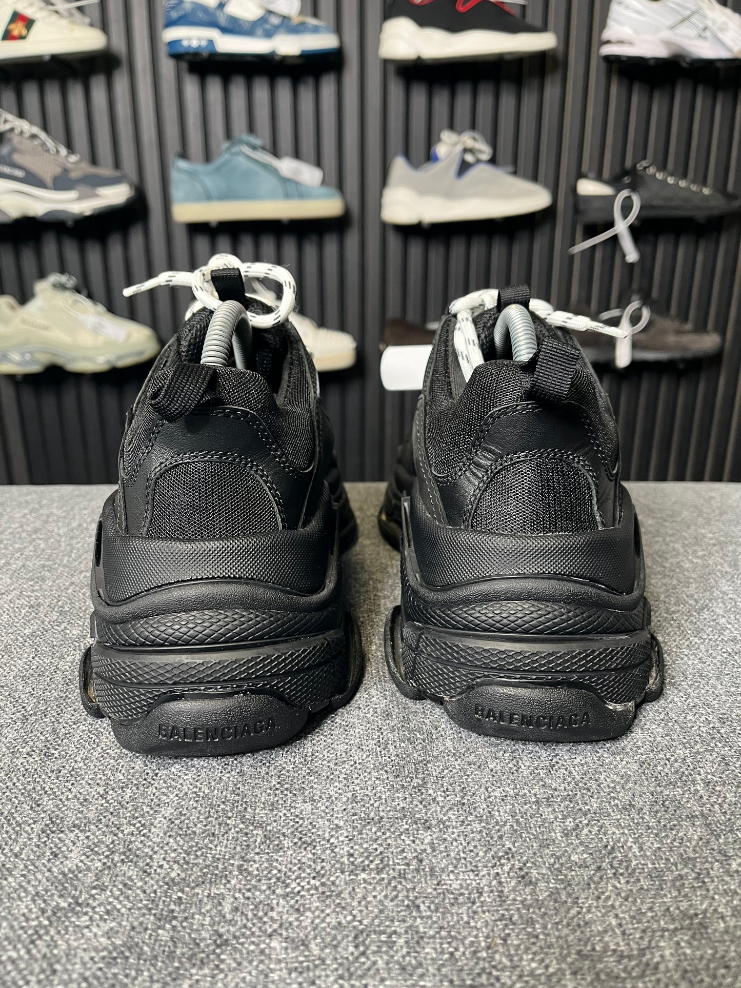 Balenciaga Triple S UK 6 2690