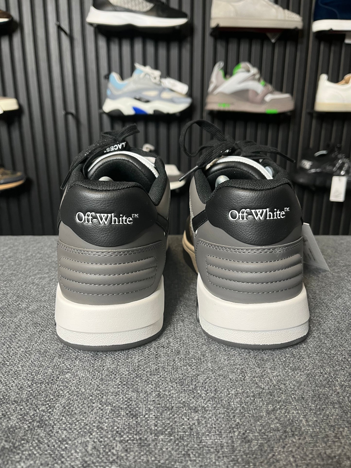 OFF White UK 9 3437