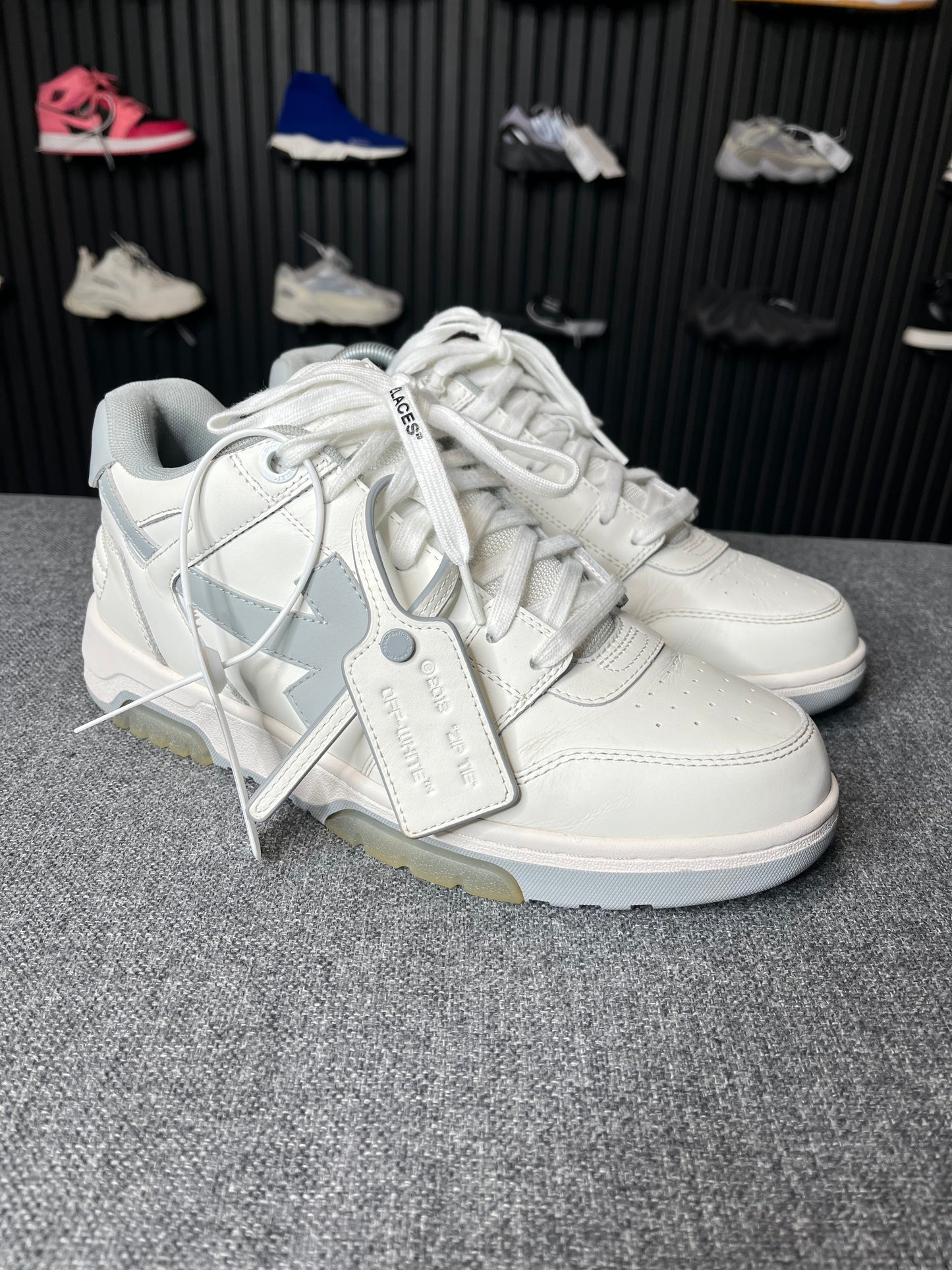 Off White Out of Office UK 9 2512
