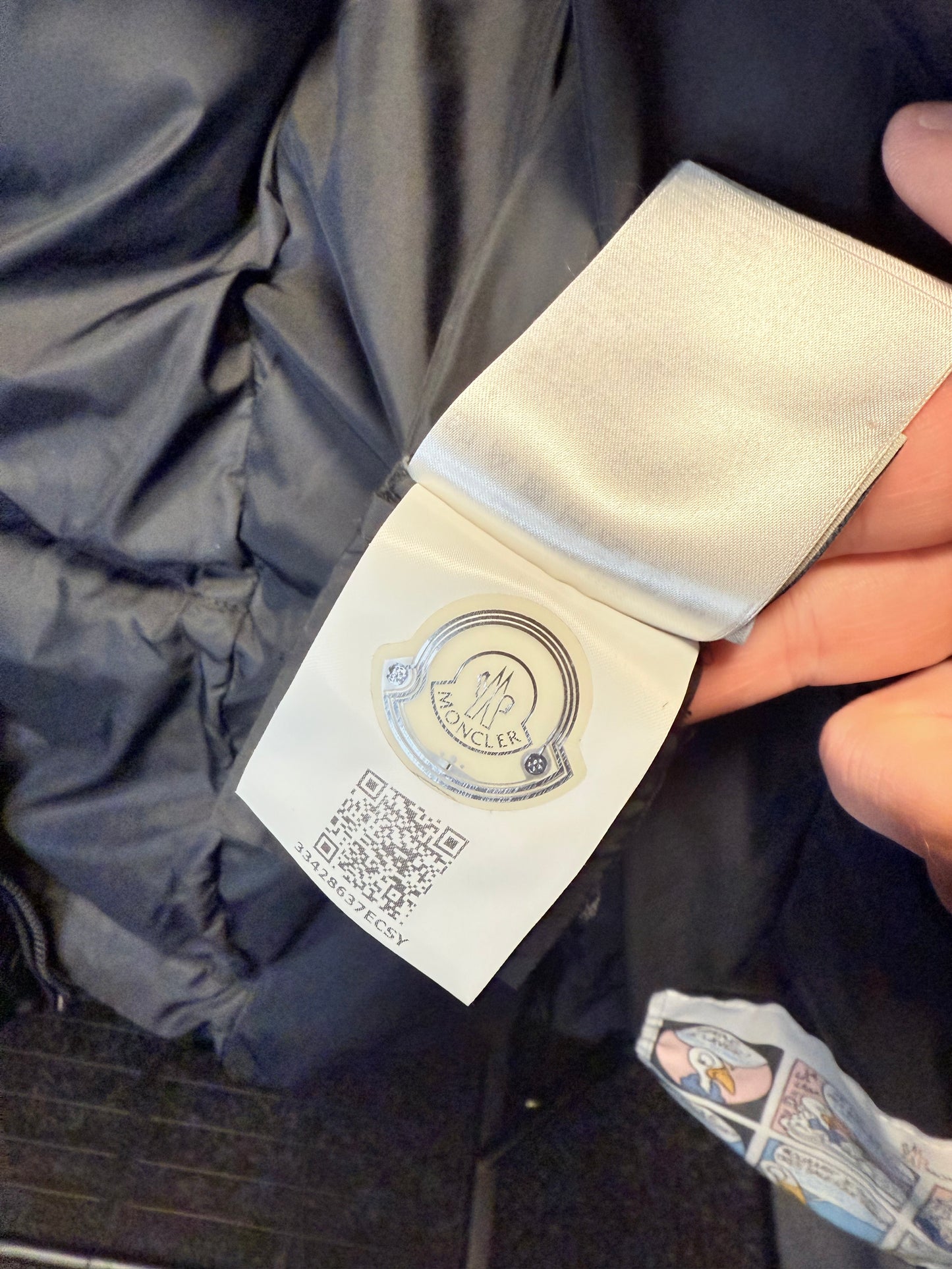 Moncler Betula Jacket Black Medium (2) 2758