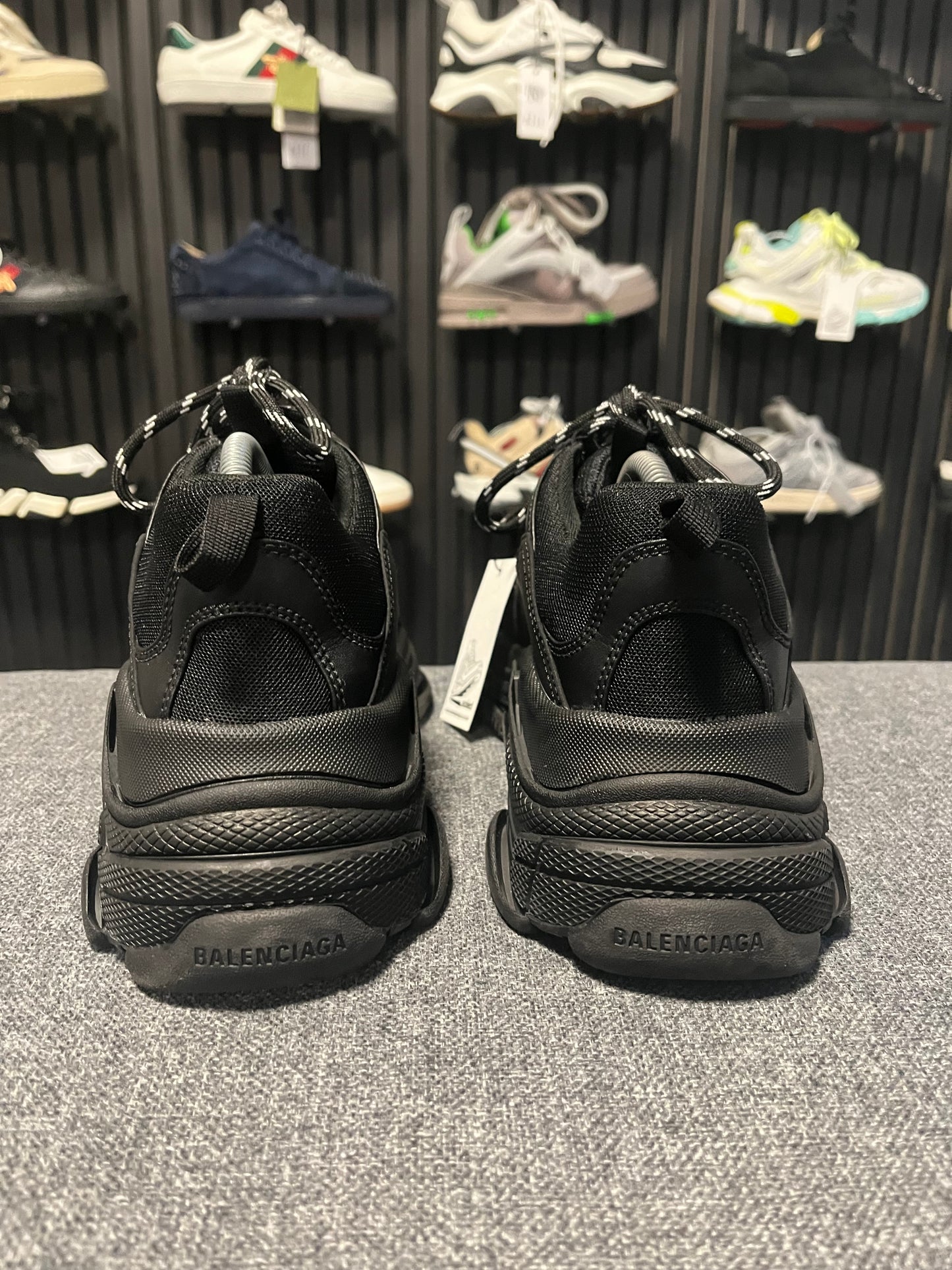 Balenciaga Triple S UK 8 3693