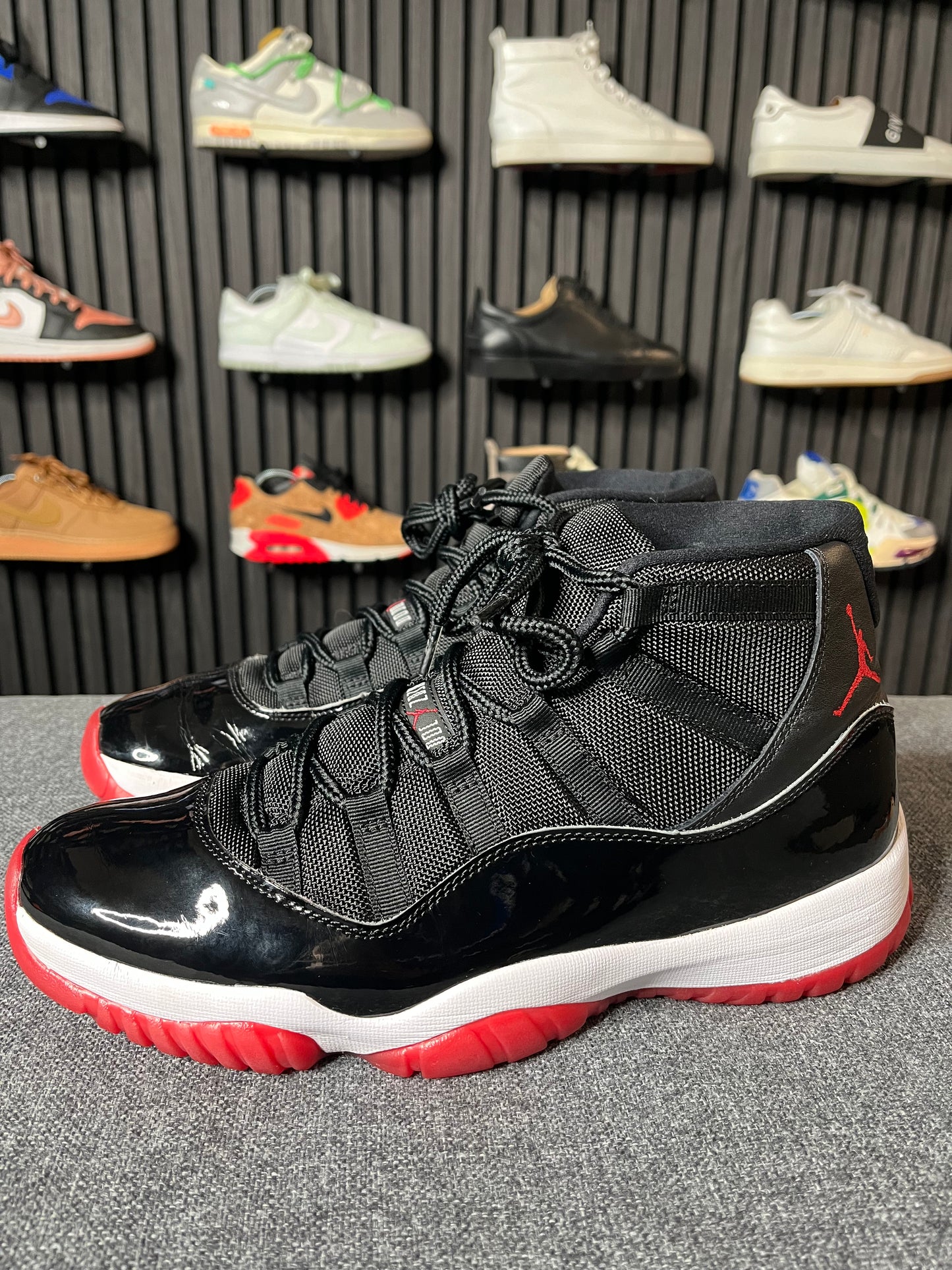 Air Jordan 11 Retro Black/True Red UK11