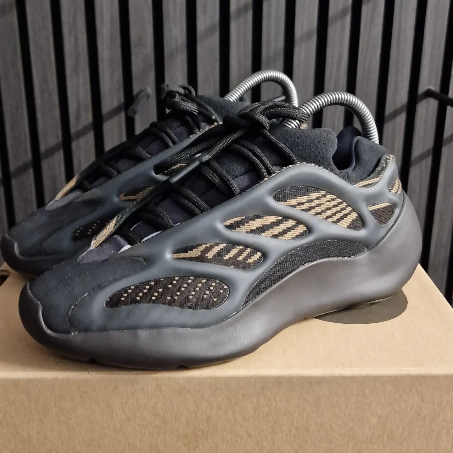 Yeezy 700 Clay Brown UK4.5
