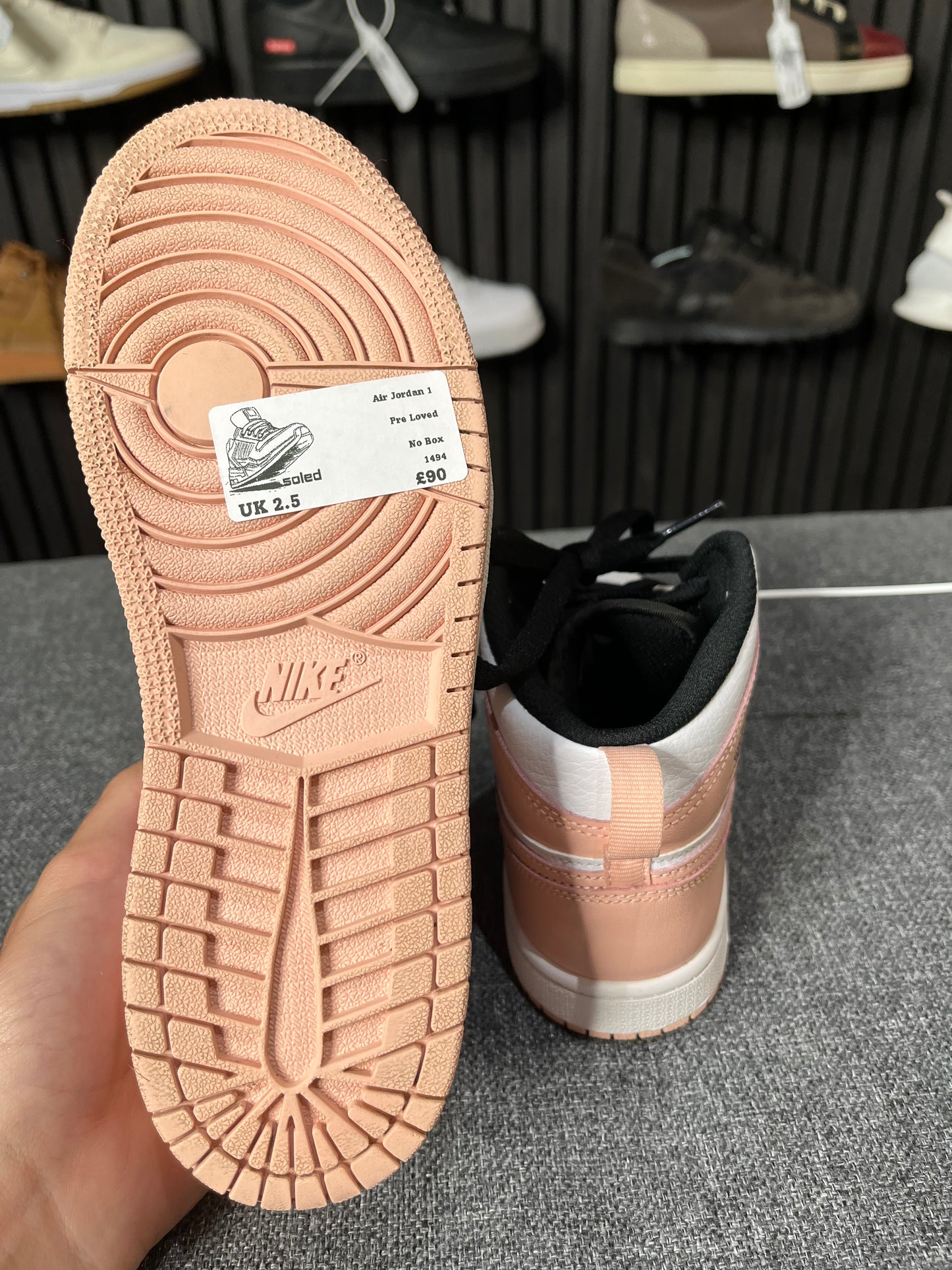 Nike Air Jordan 1 Mid GS Crimson Tint UK2.5 EU35