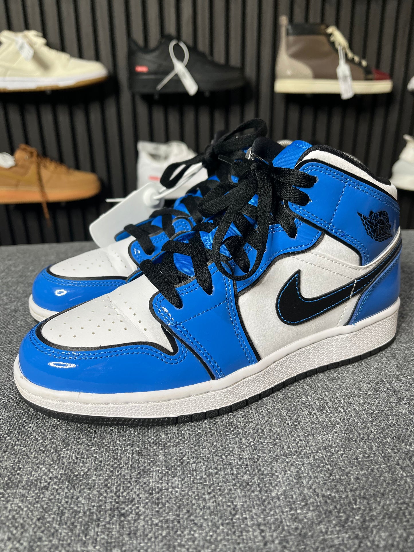 Nike Air Jordan 1 Mid SE GS Signal Blue UK4 EU36.5