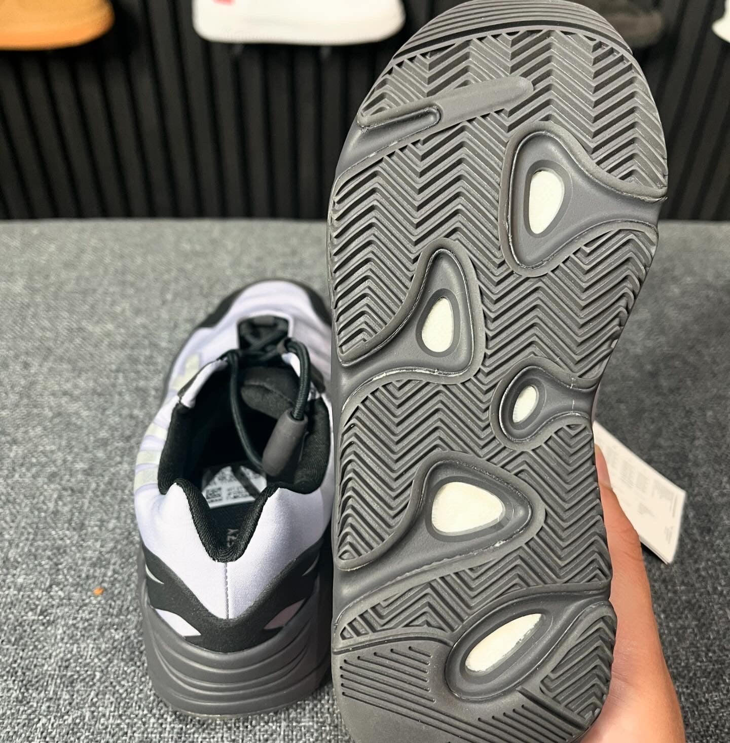Yeezy 700 MNVN UK12 Child