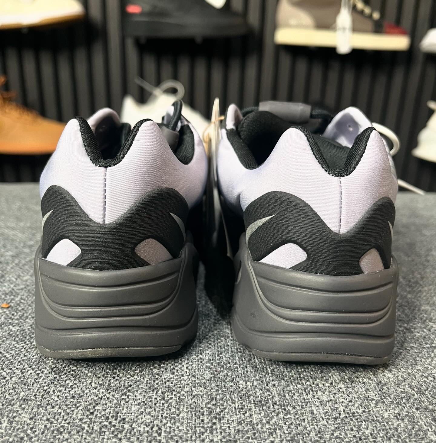 Yeezy 700 MNVN UK12 Child