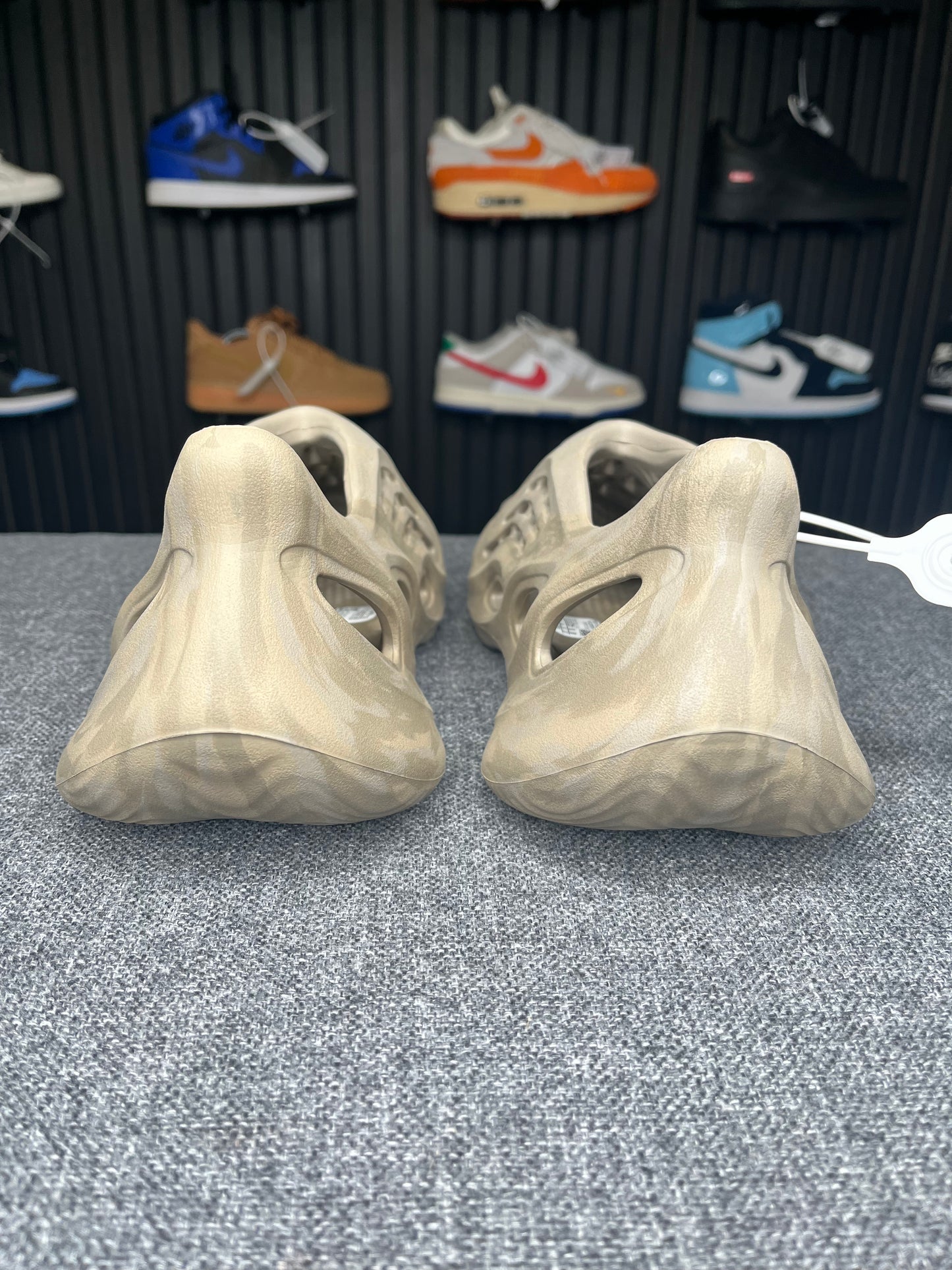 Yeezy Foam Runner Sand UK8 1908
