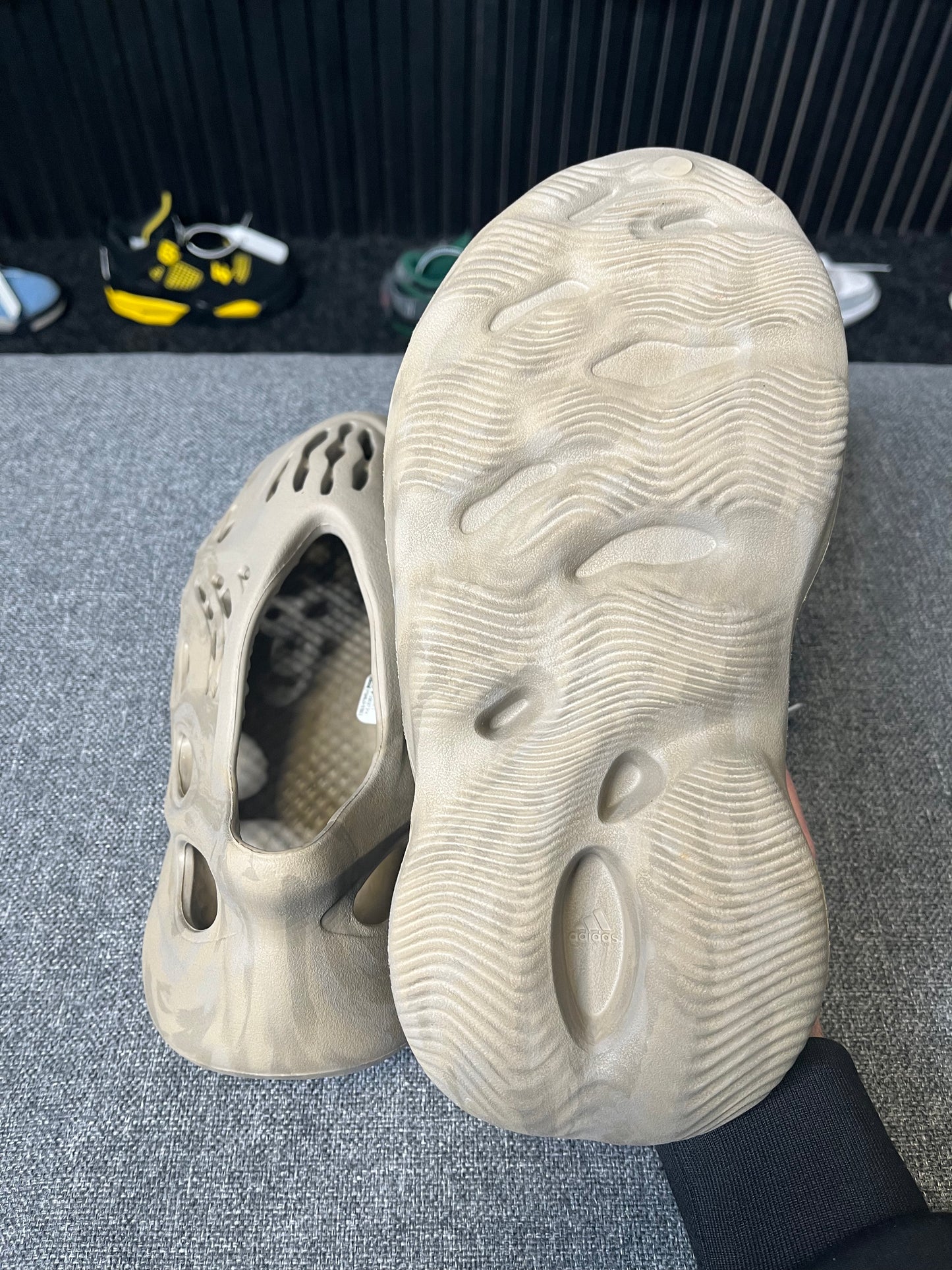 Yeezy Foam Runner Sand UK8 1908
