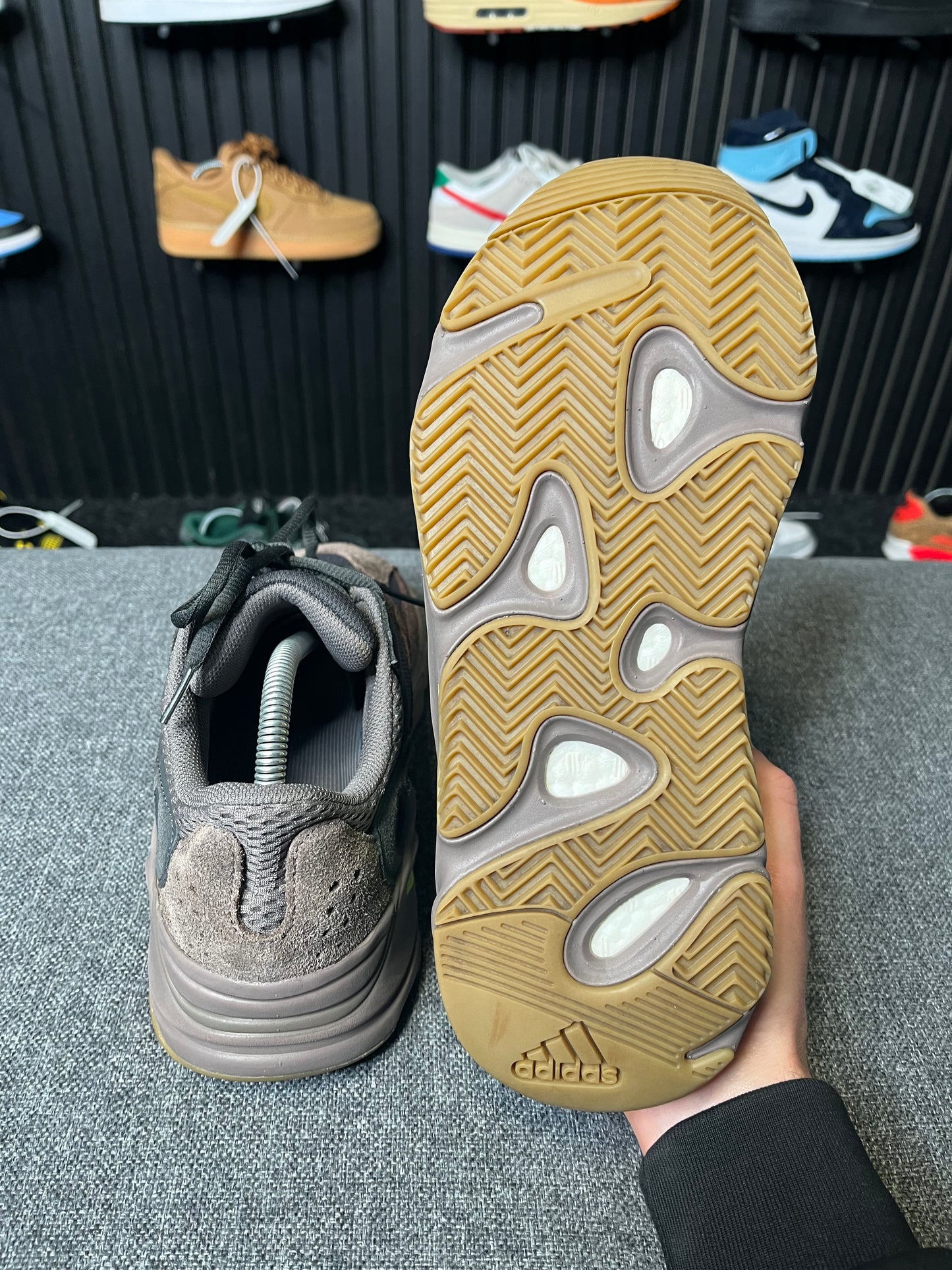 Yeezy Boost 700 Mauve UK7 1918