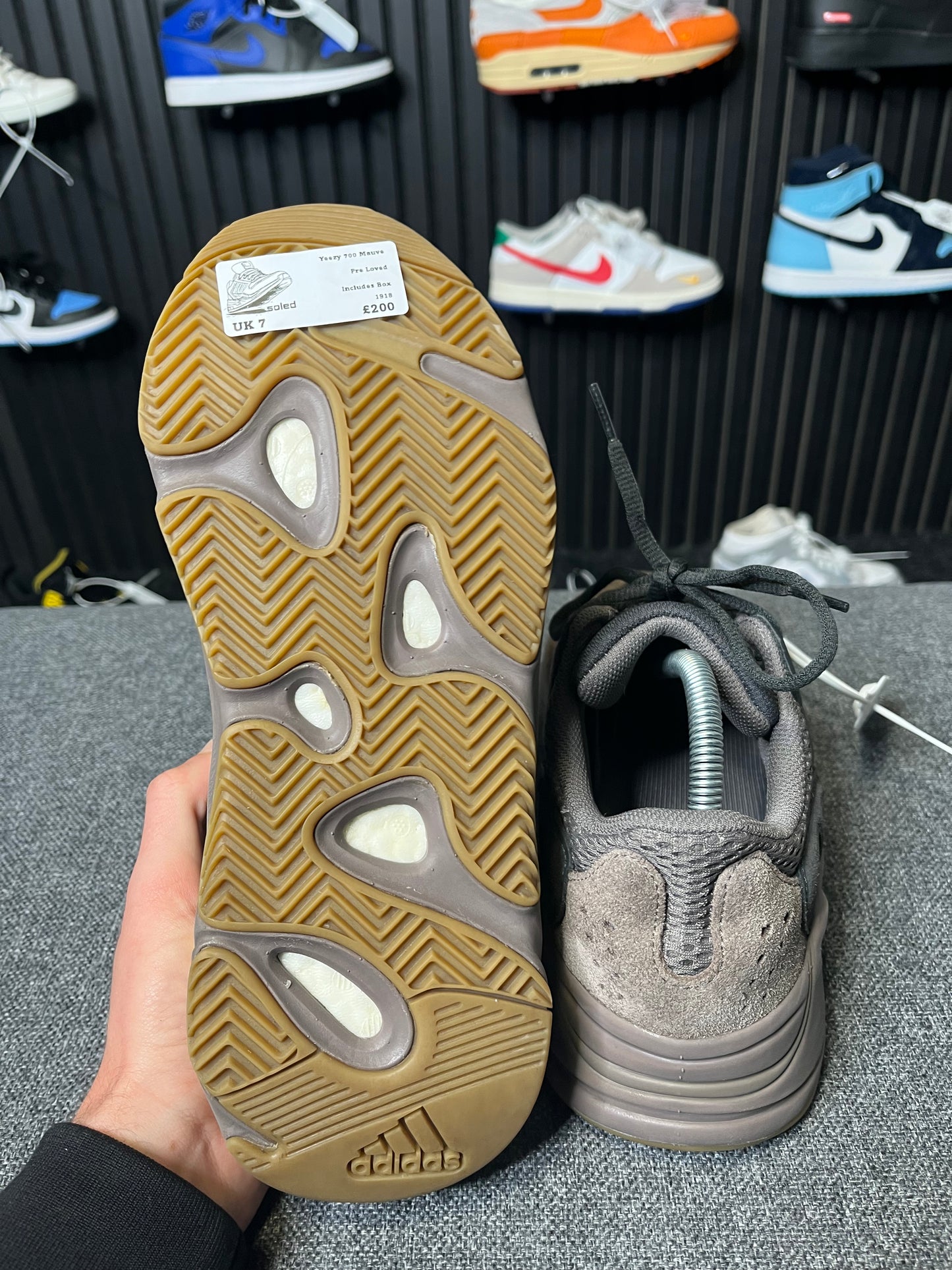 Yeezy Boost 700 Mauve UK7 1918