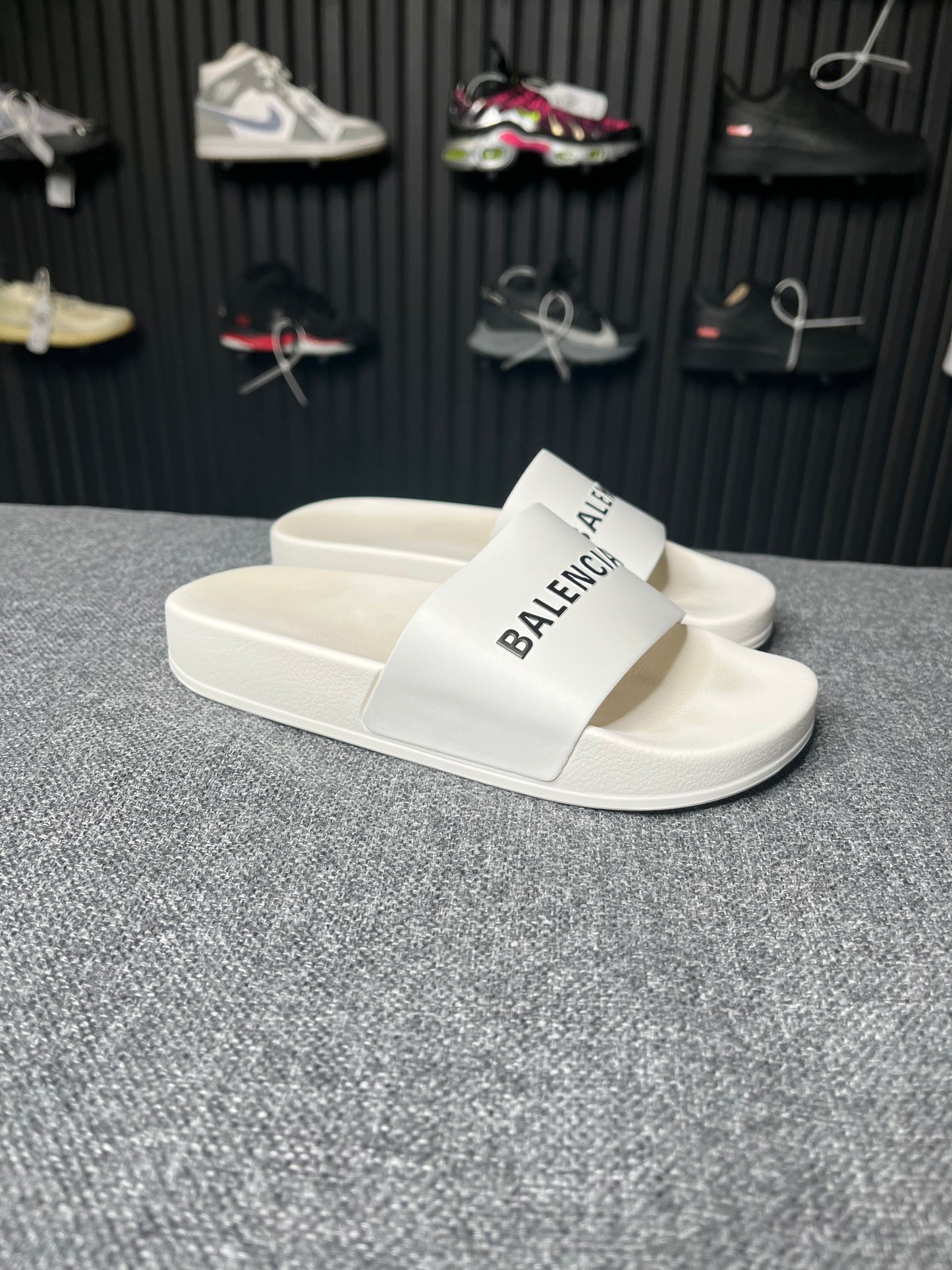 Balenciaga Sliders UK13 Child 2149