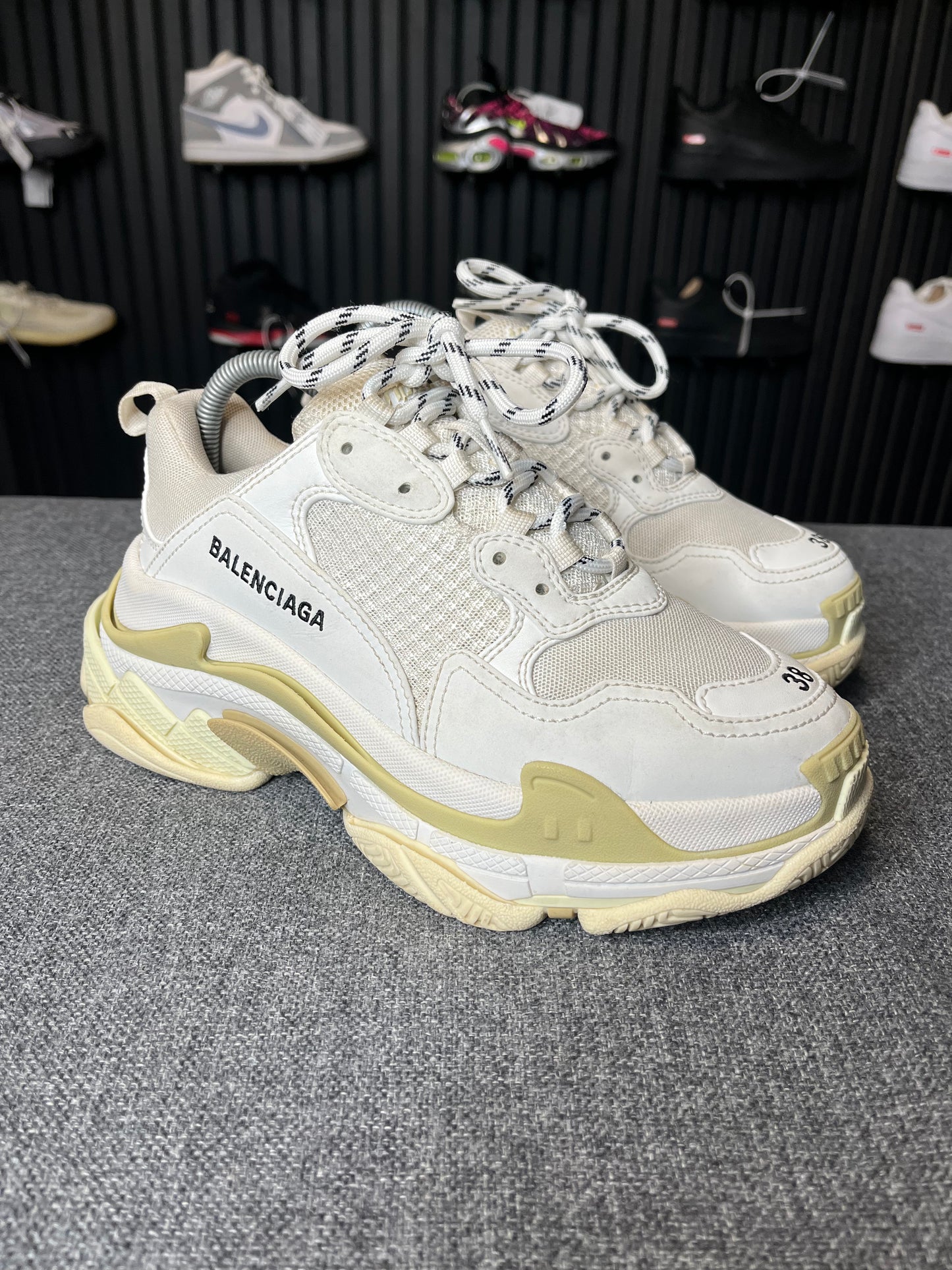 Balenciaga Triple S Beige/White UK5 2195