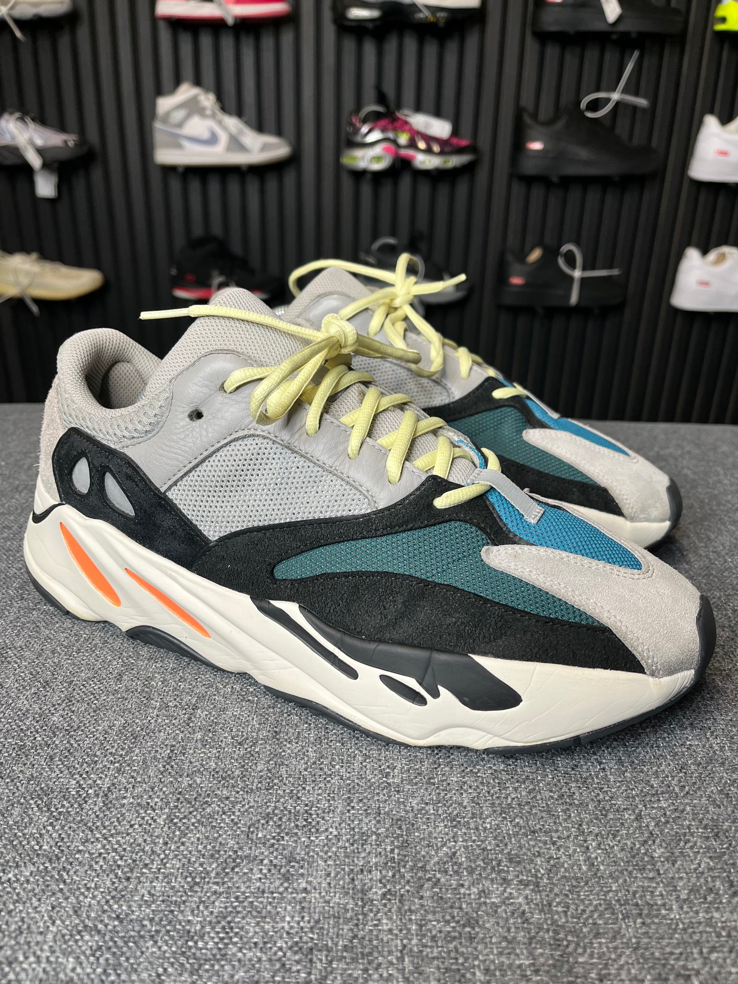 Yeezy Boosy 700 Waverunner UK11.5 2197