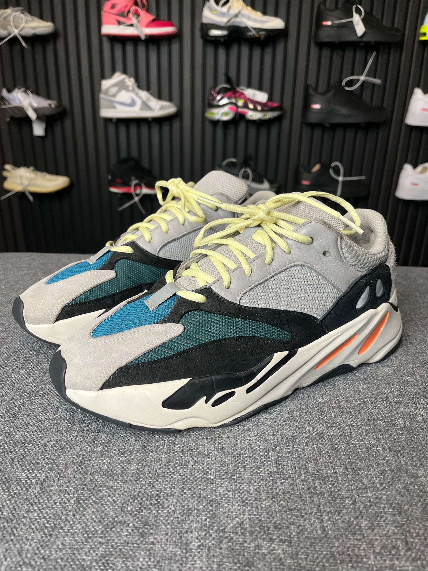 Yeezy Boosy 700 Waverunner UK11.5 2197