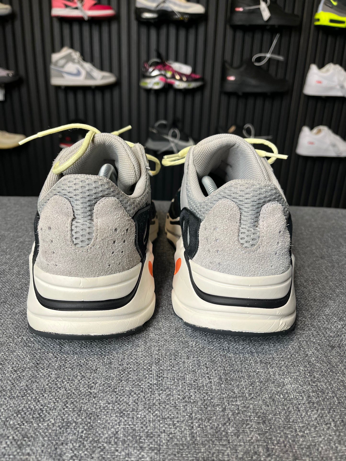 Yeezy Boosy 700 Waverunner UK11.5 2197