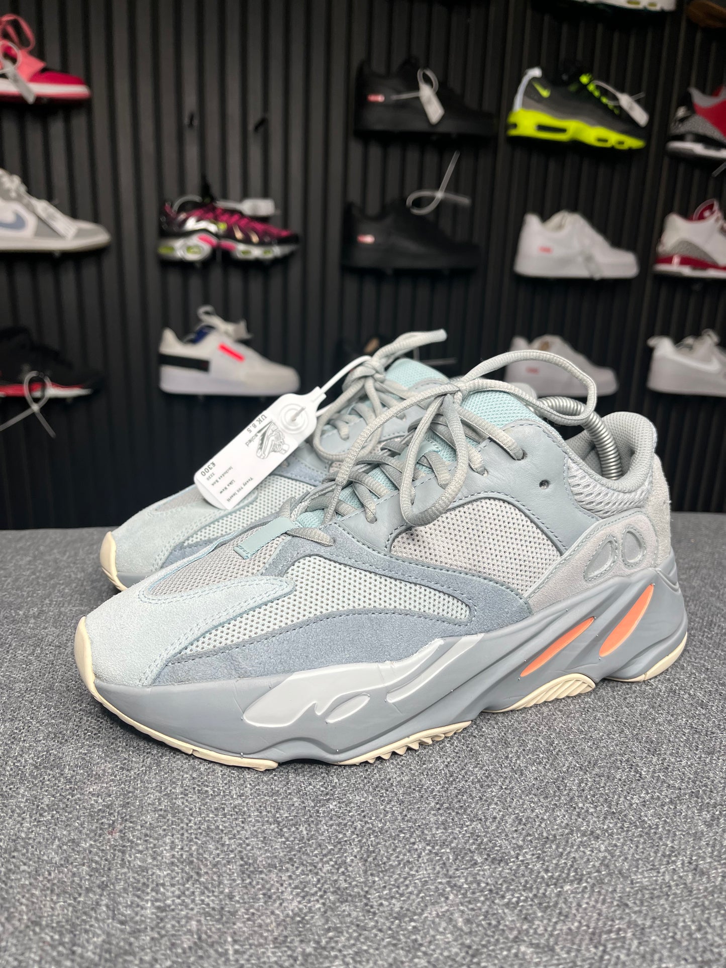 Yeezy Boost 700 Inertia UK8.5