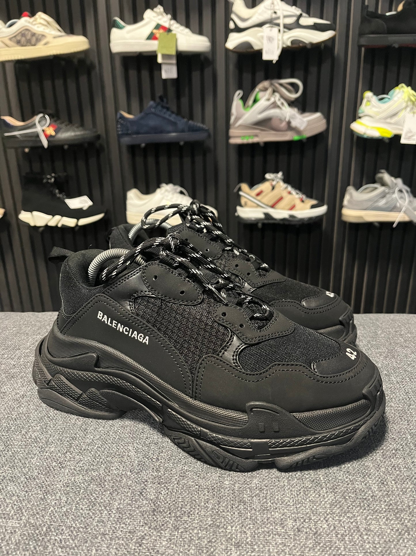 Balenciaga Triple S UK 8 3693