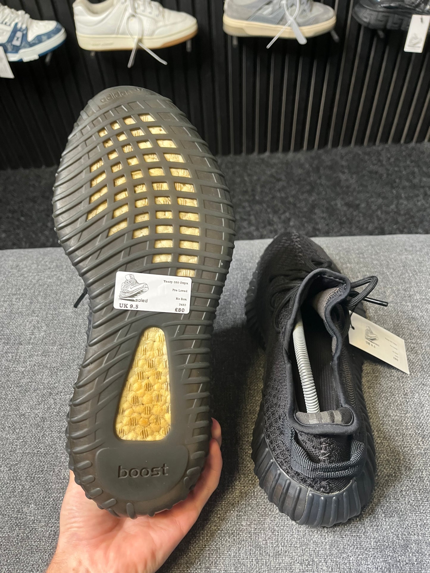 Yeezy 350 Onyx UK 9.5 3493