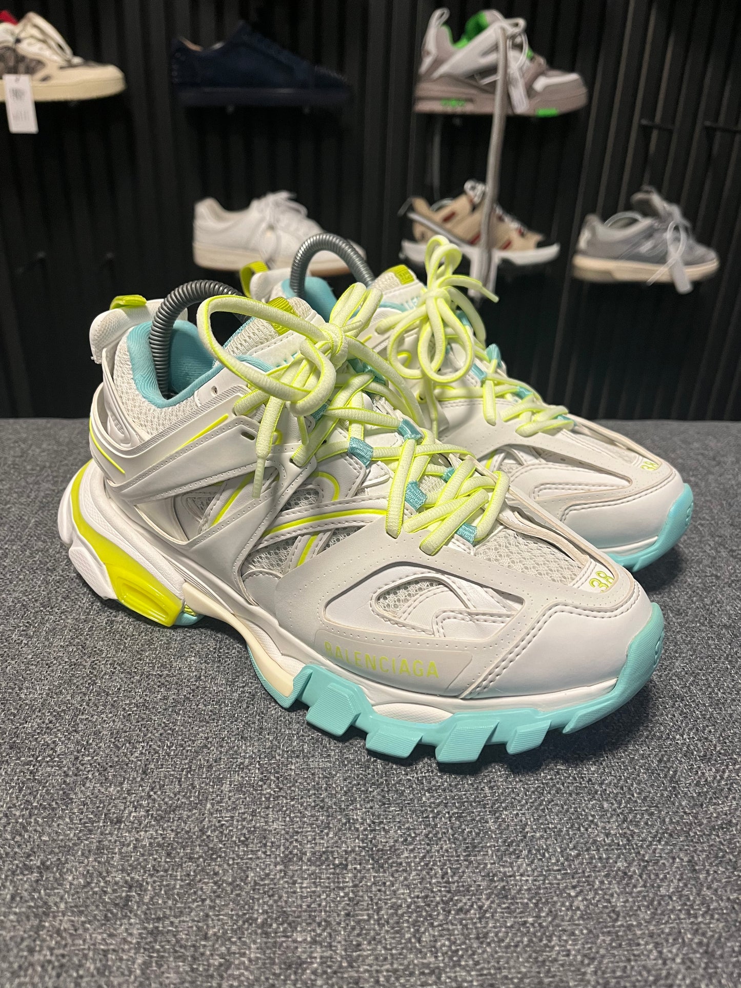 Balenciaga Track UK5 3646