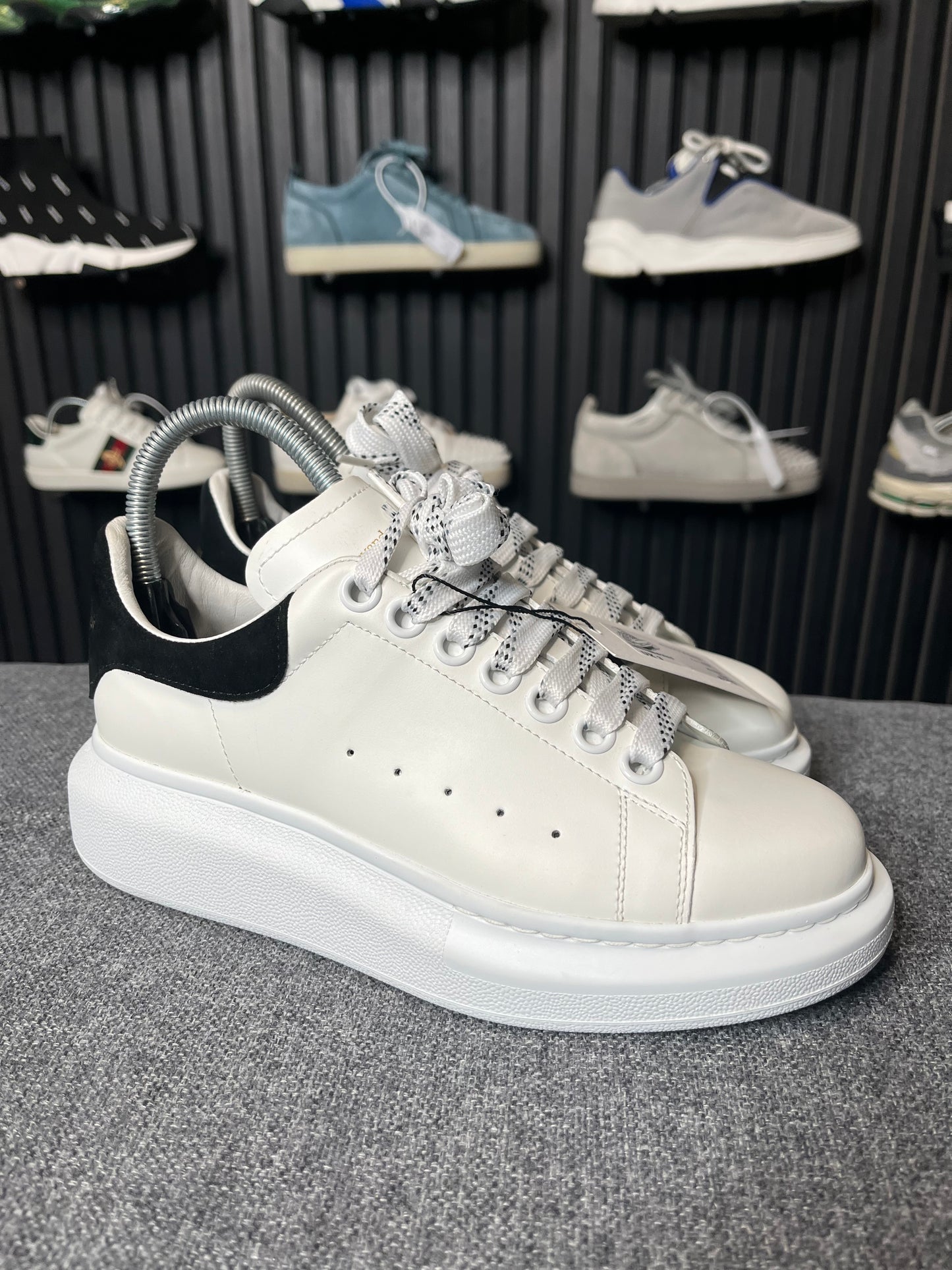 Alexander McQueen UK 3 2947