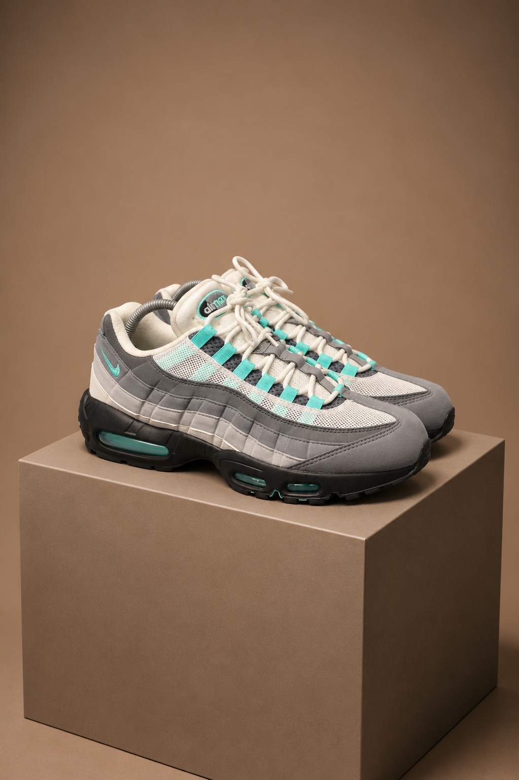 Air Max 95s Hyper Turquoise UK 8 3832