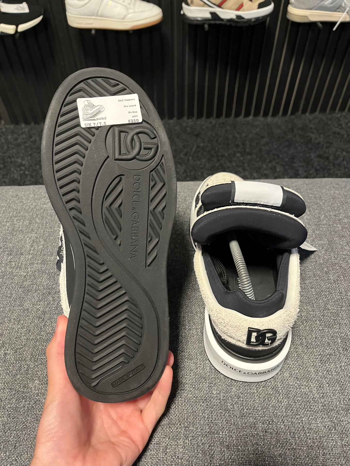 DnG Trainers UK 7/7.5 3677