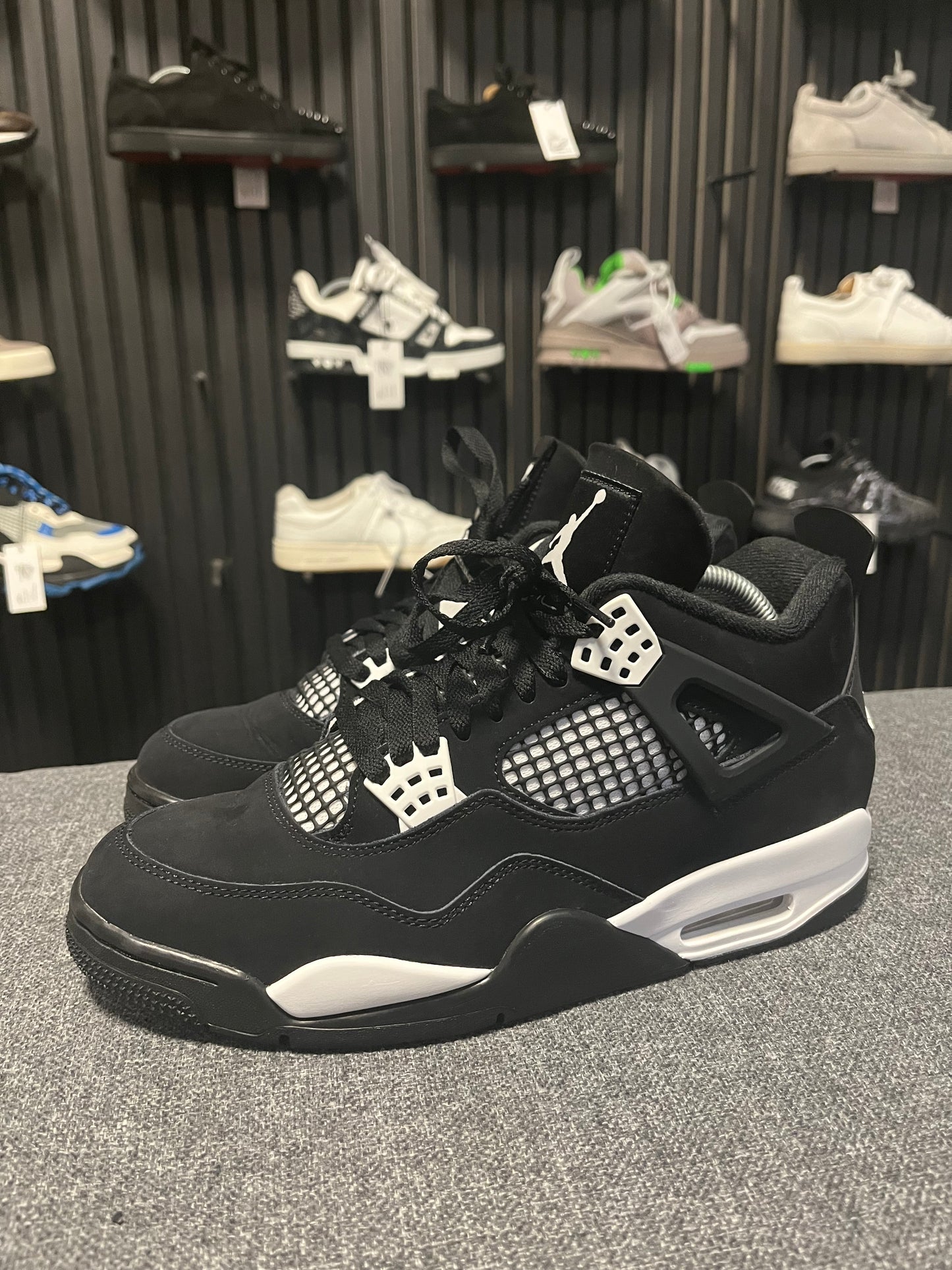 Jordan 4 White Thunder UK 8.5 3537