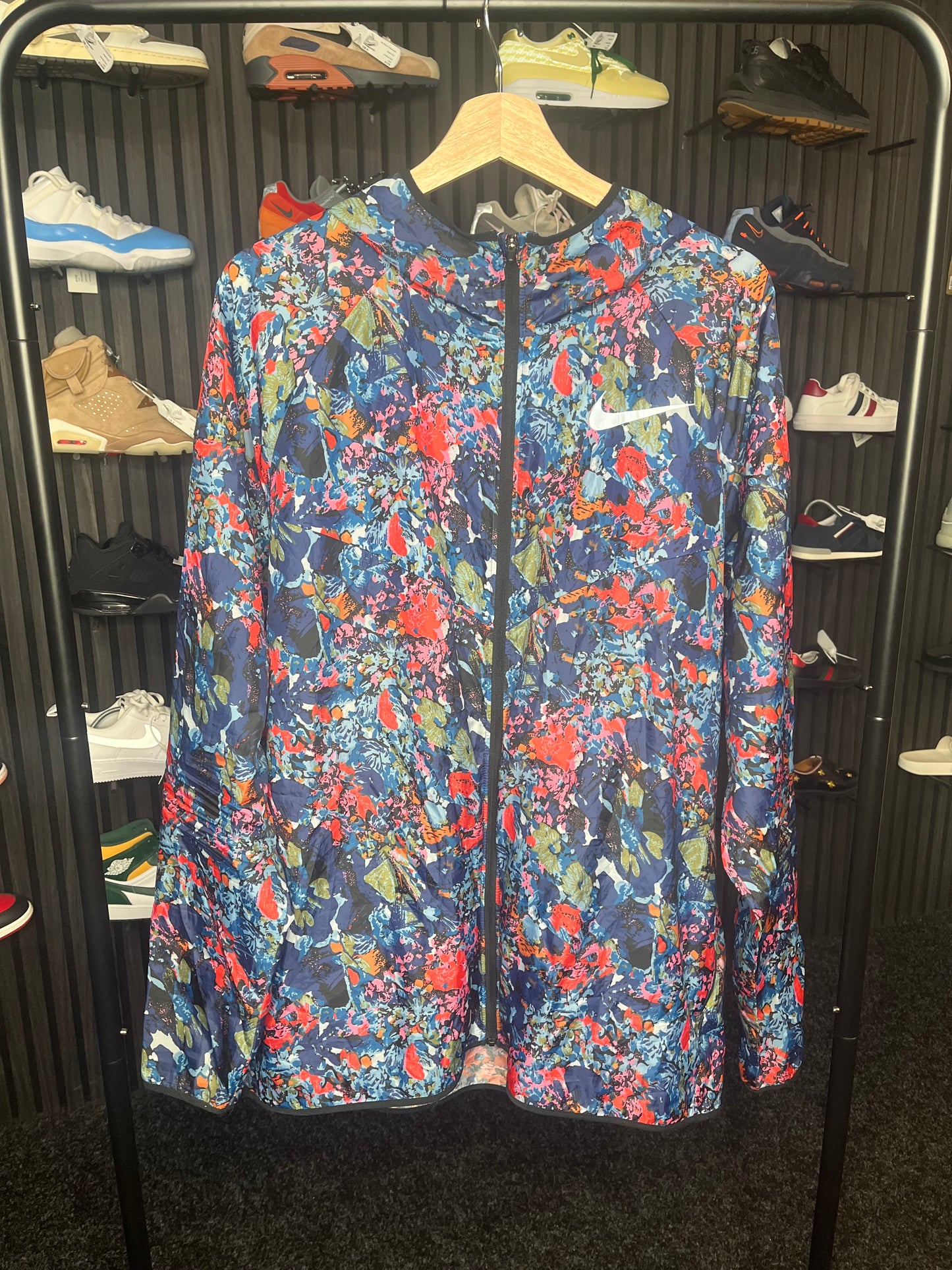 Nike Floral Windrunner XL 3422