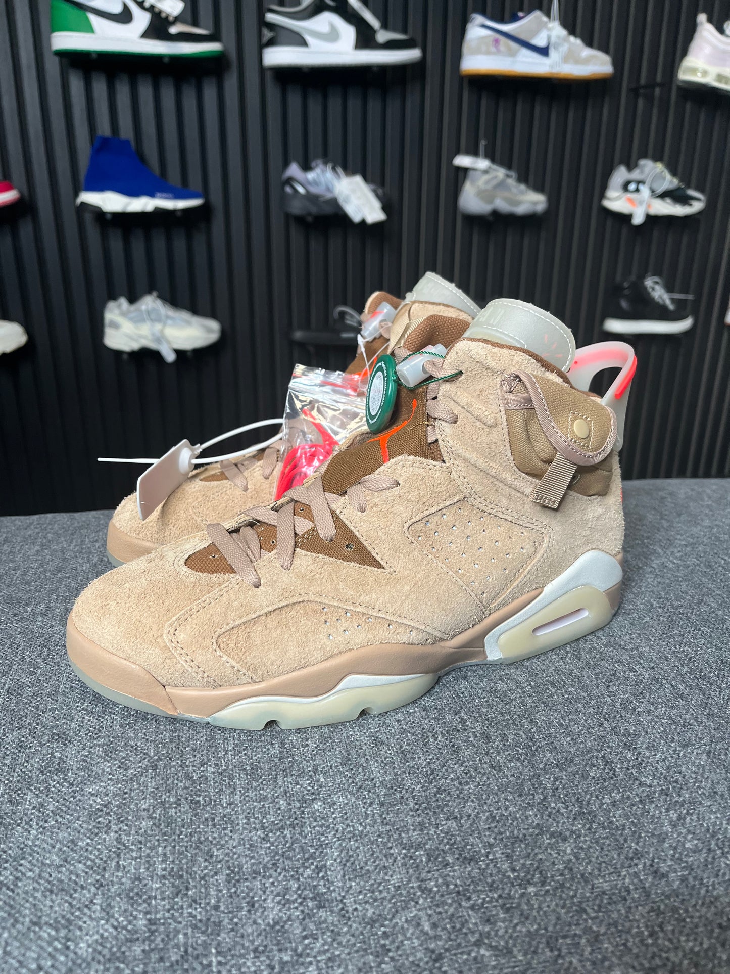 Jordan 6 Travis Scott British Khaki UK 8 2540