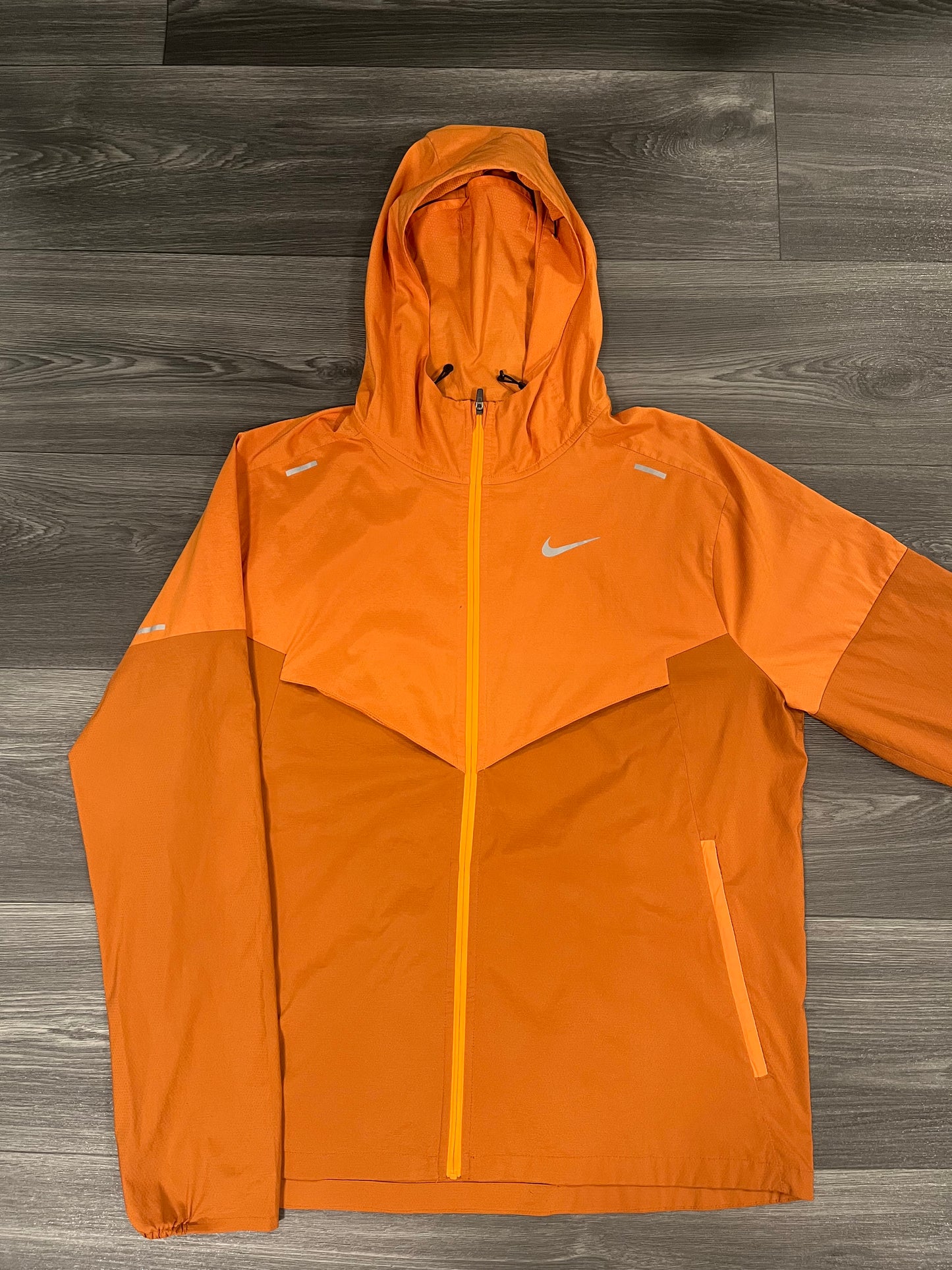 Nike Repel UV Windrunner Orange Medium 3501
