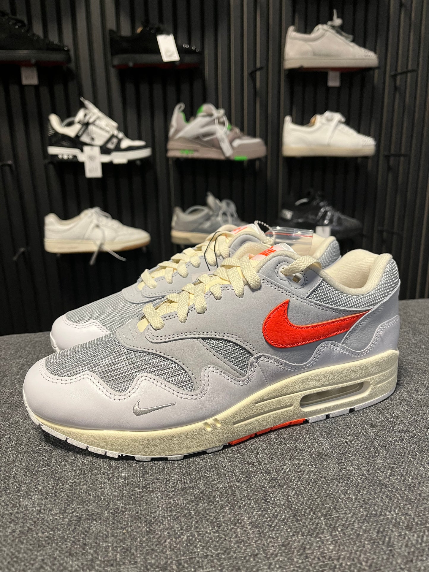 Air Max 1 Patta White Waves Crimson UK 9 3512