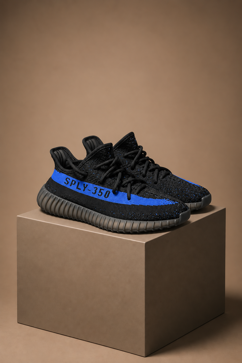 Yeezy 350 Dazzling Blue UK 4 3771