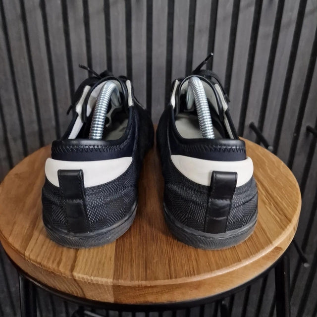 Louis Vuitton Black UK9