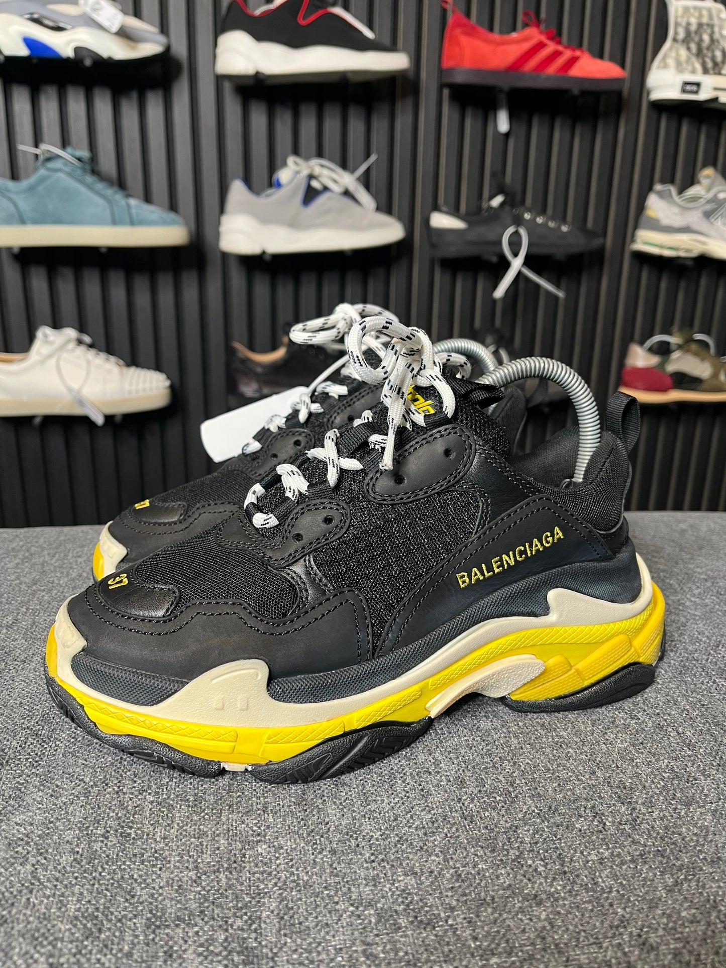 Balenciaga Triple S UK 4 2901